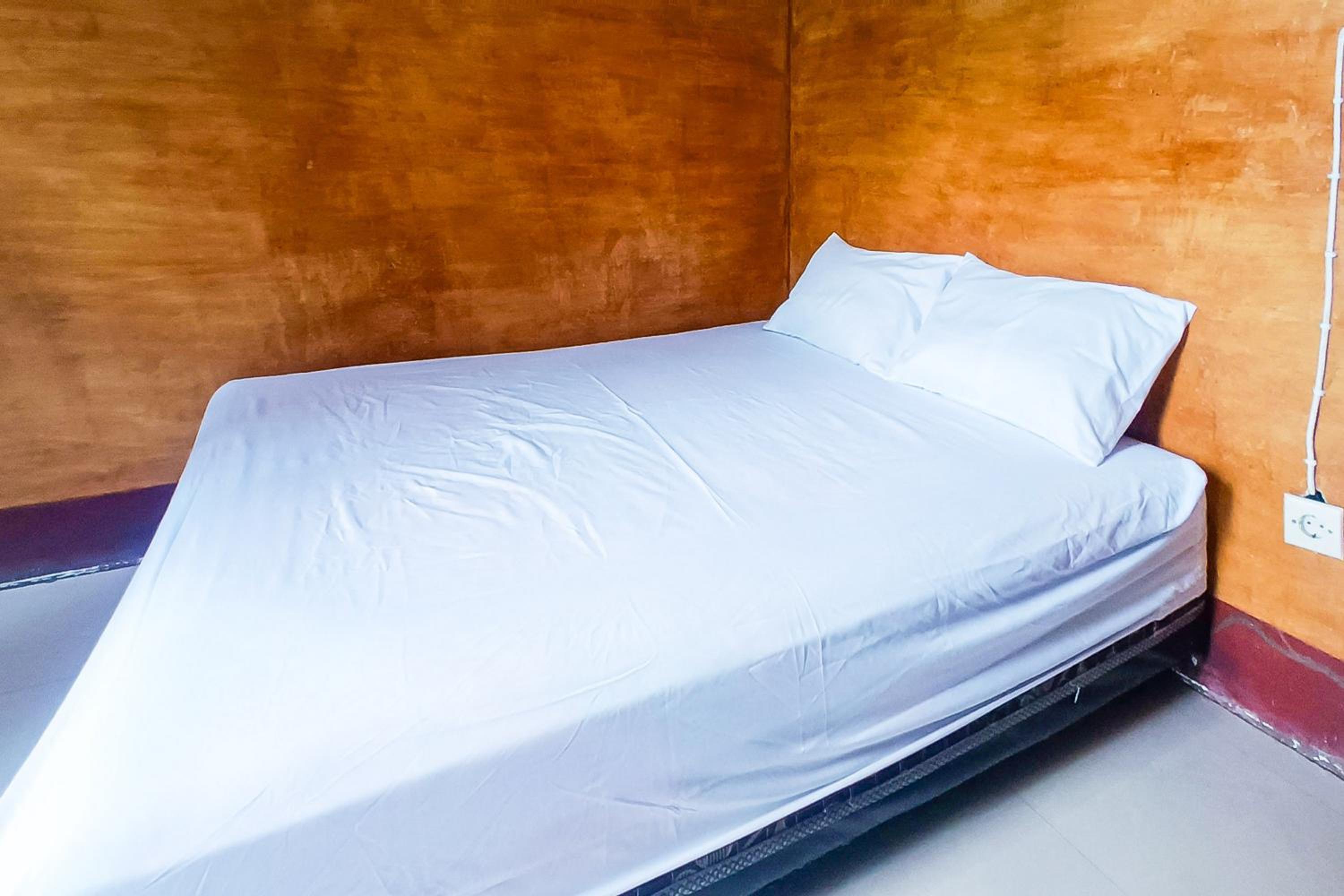 Standard Double Room - Photo 2