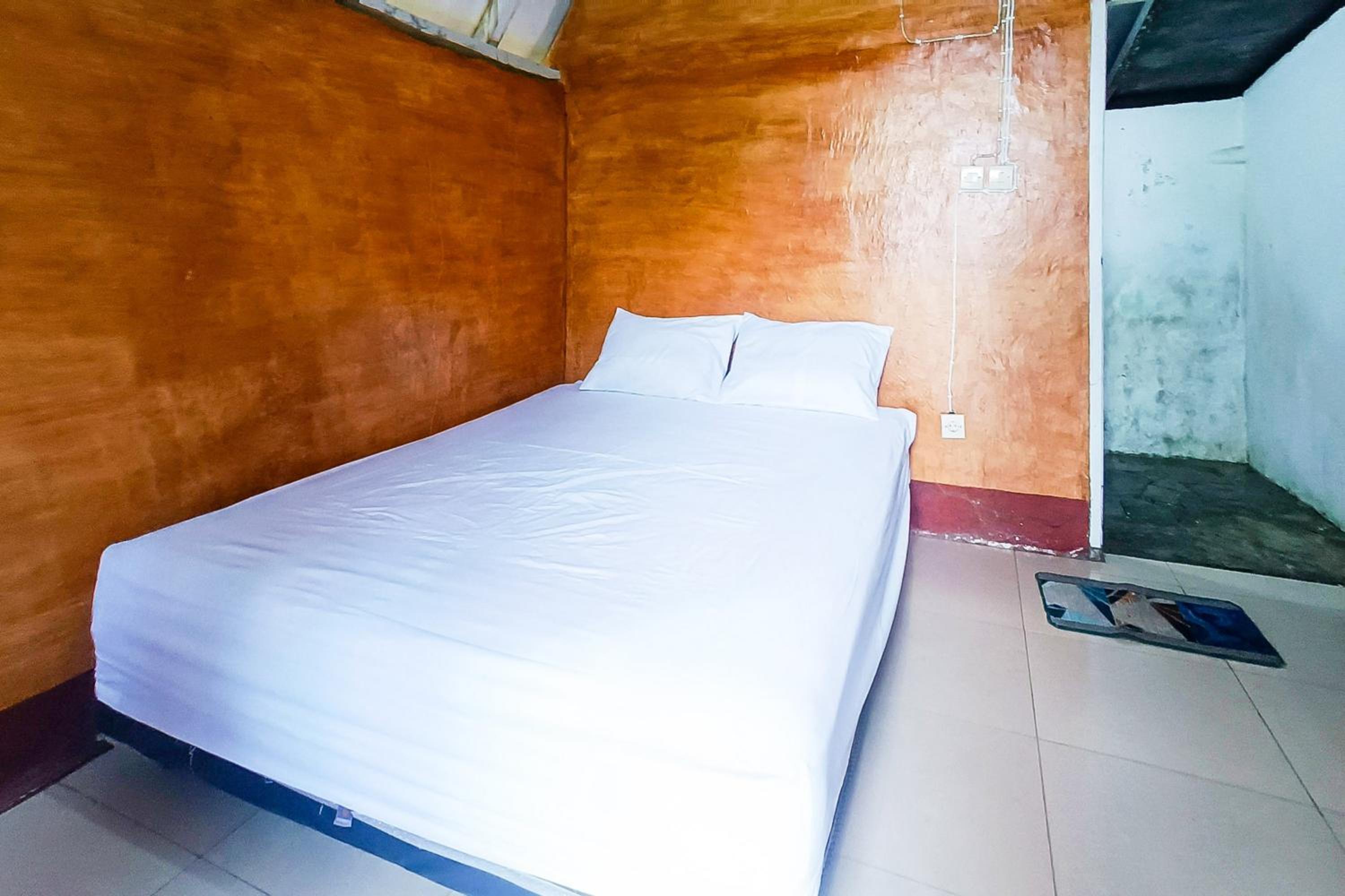 Standard Double Room - Photo 3