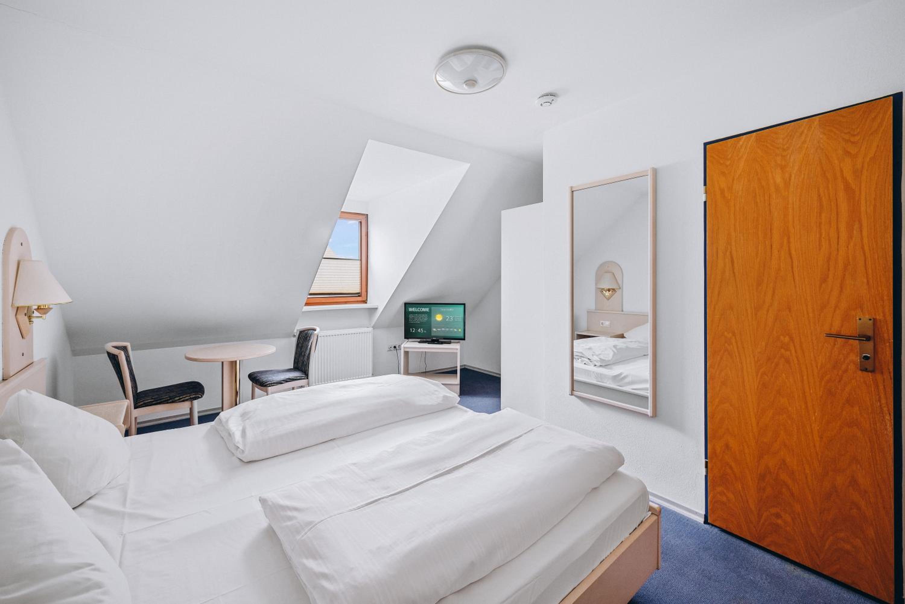Standard Double Room photo 2