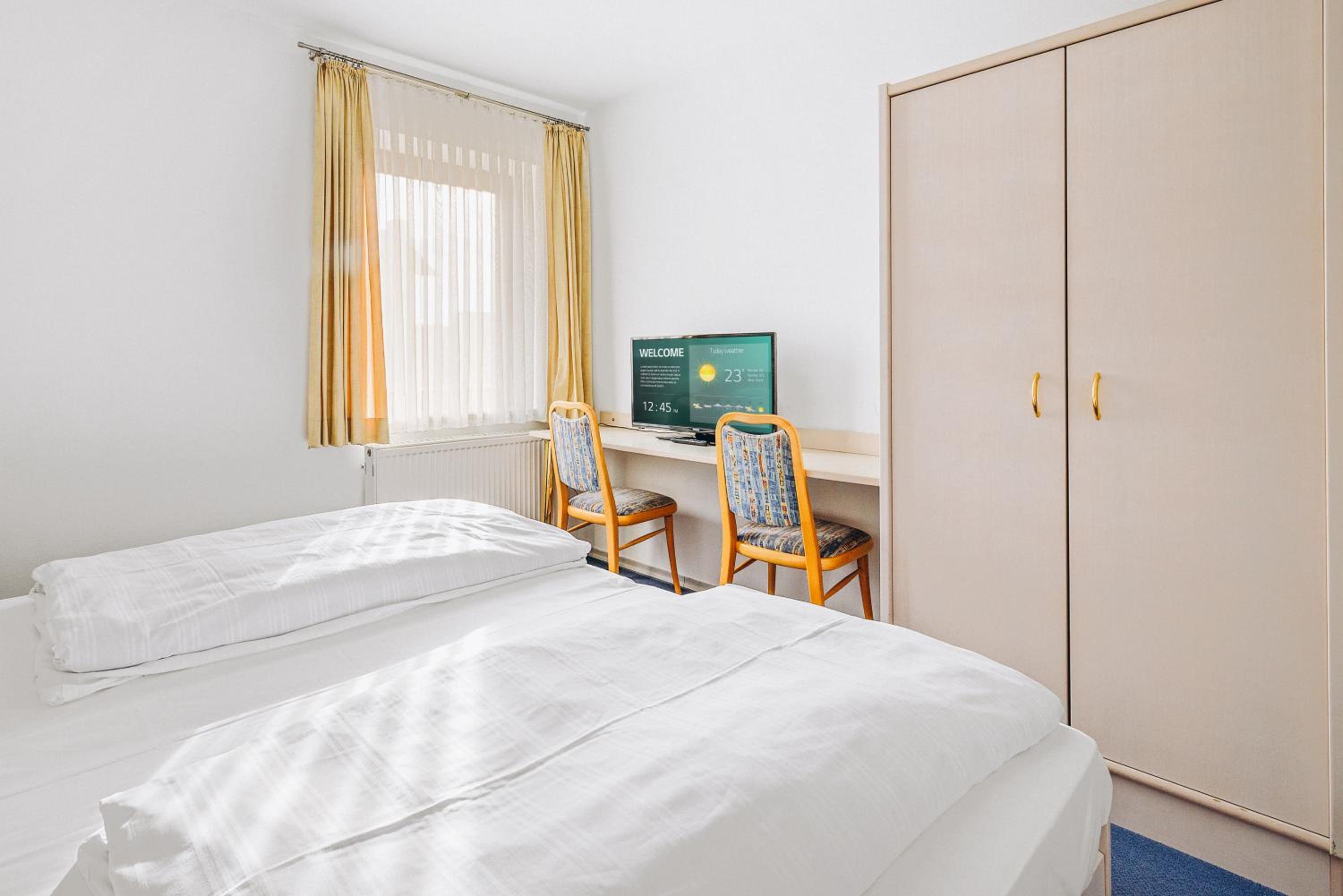 Standard Double Room photo 3