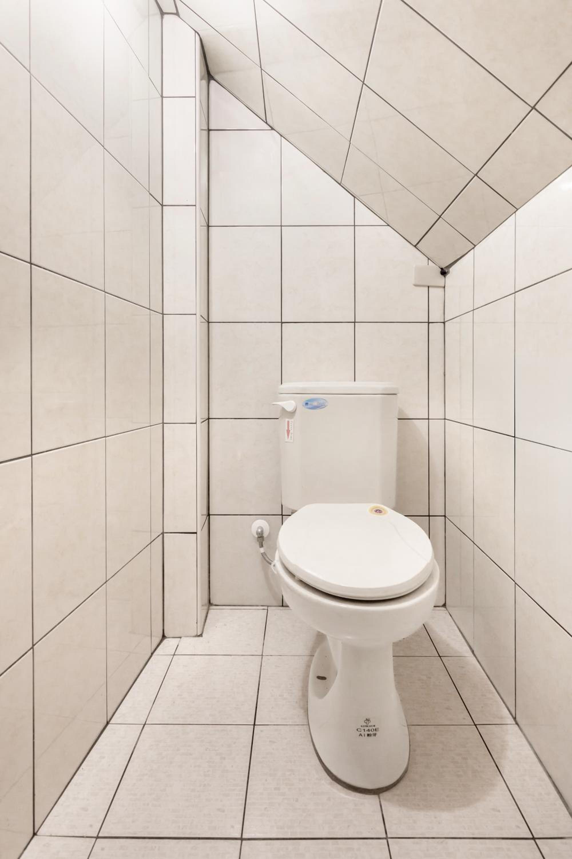Single Room with Shared Toilet photo 1