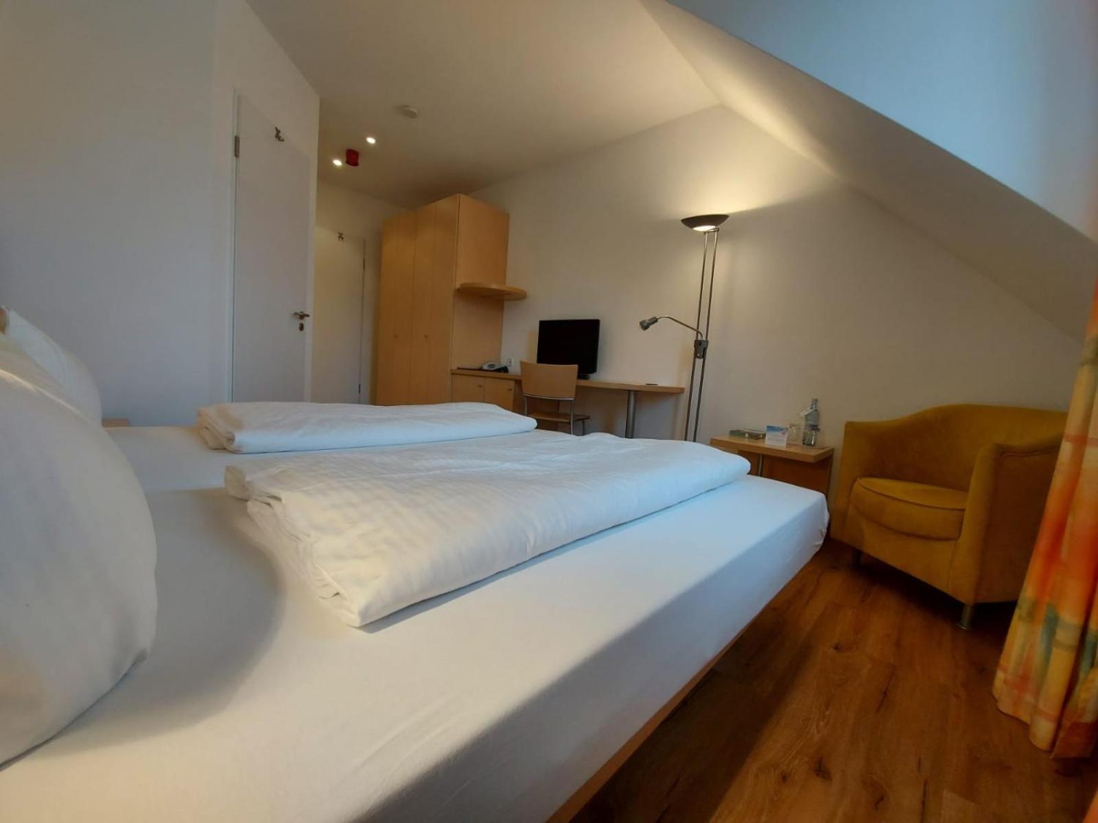 Single Room with Park View