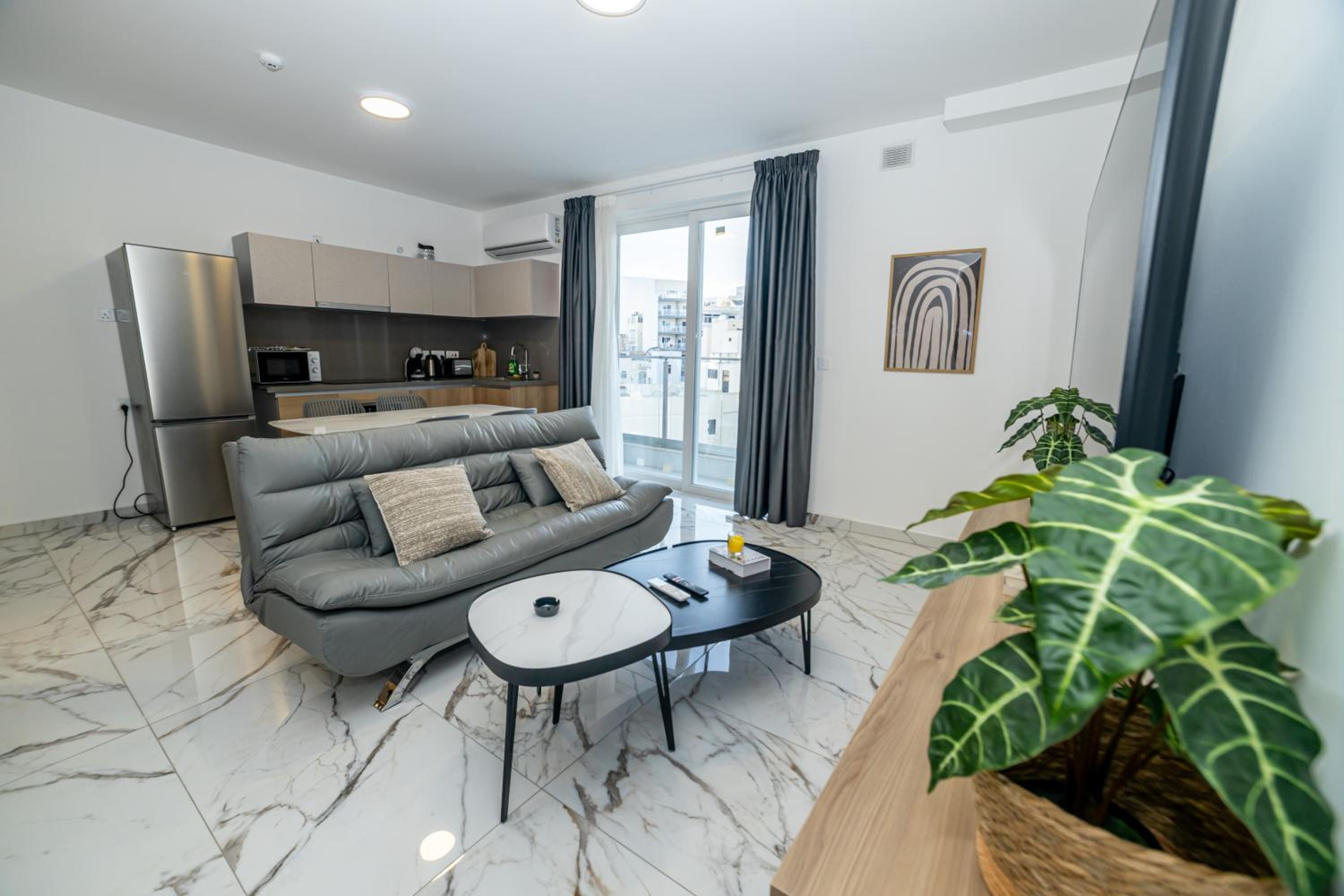Superior One-Bedroom Apartment with Balcony