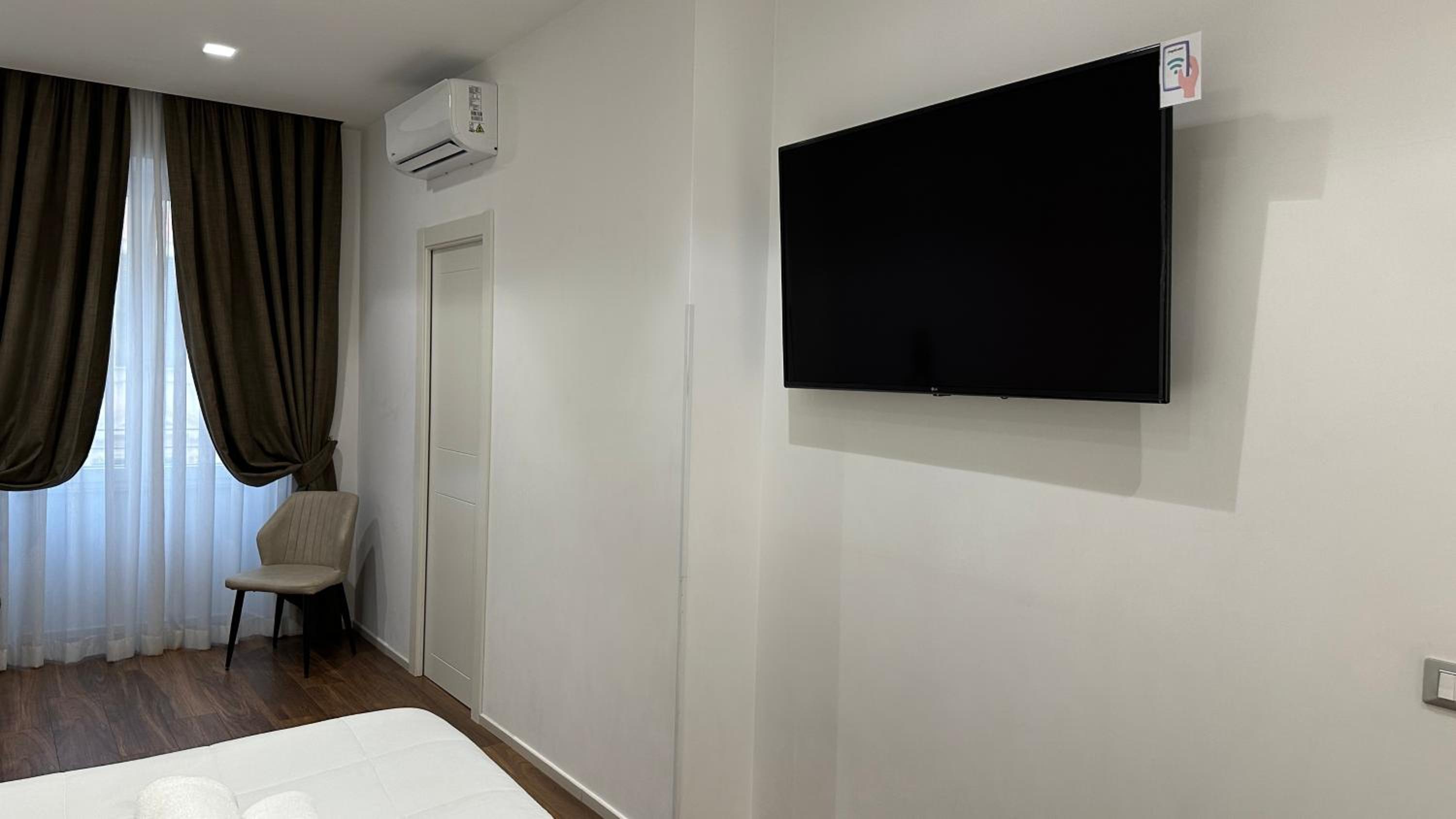 Comfort Triple Room with Shower photo 1
