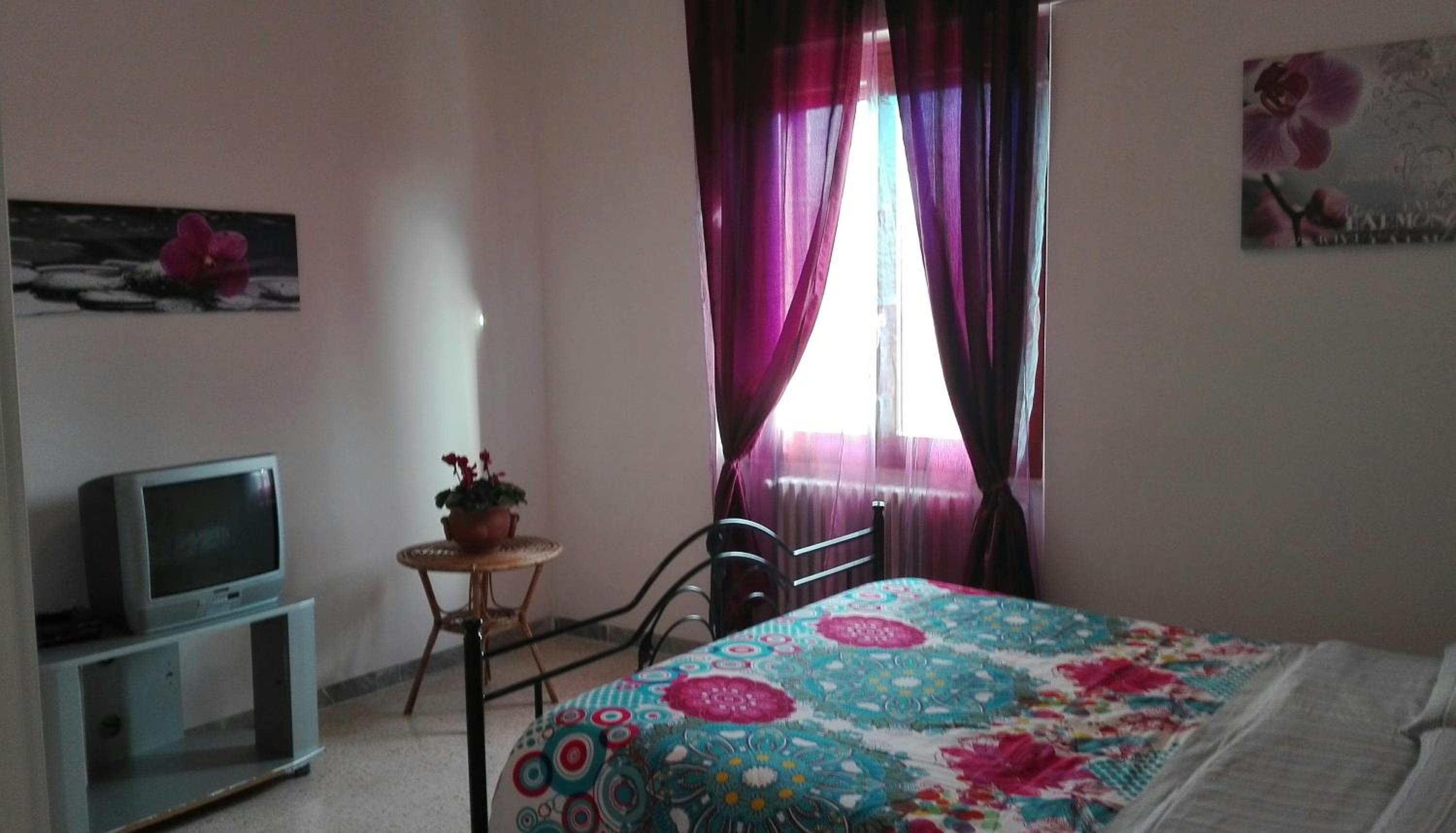 Double Room with Private External Bathroom photo 3