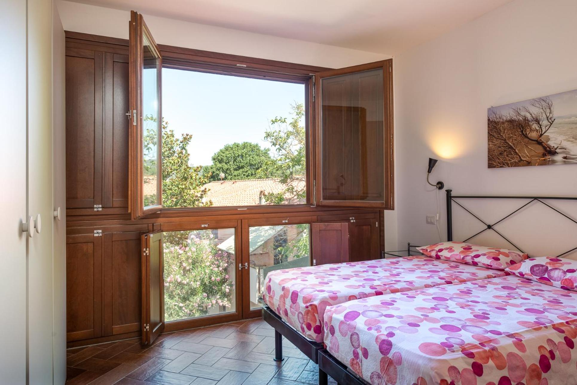 Large Double or Twin Room photo 2