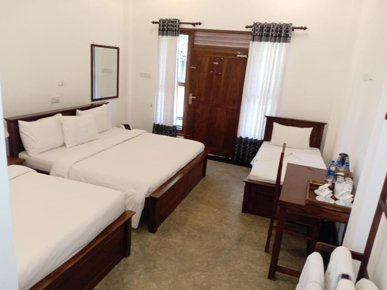 Deluxe King Room photo 3