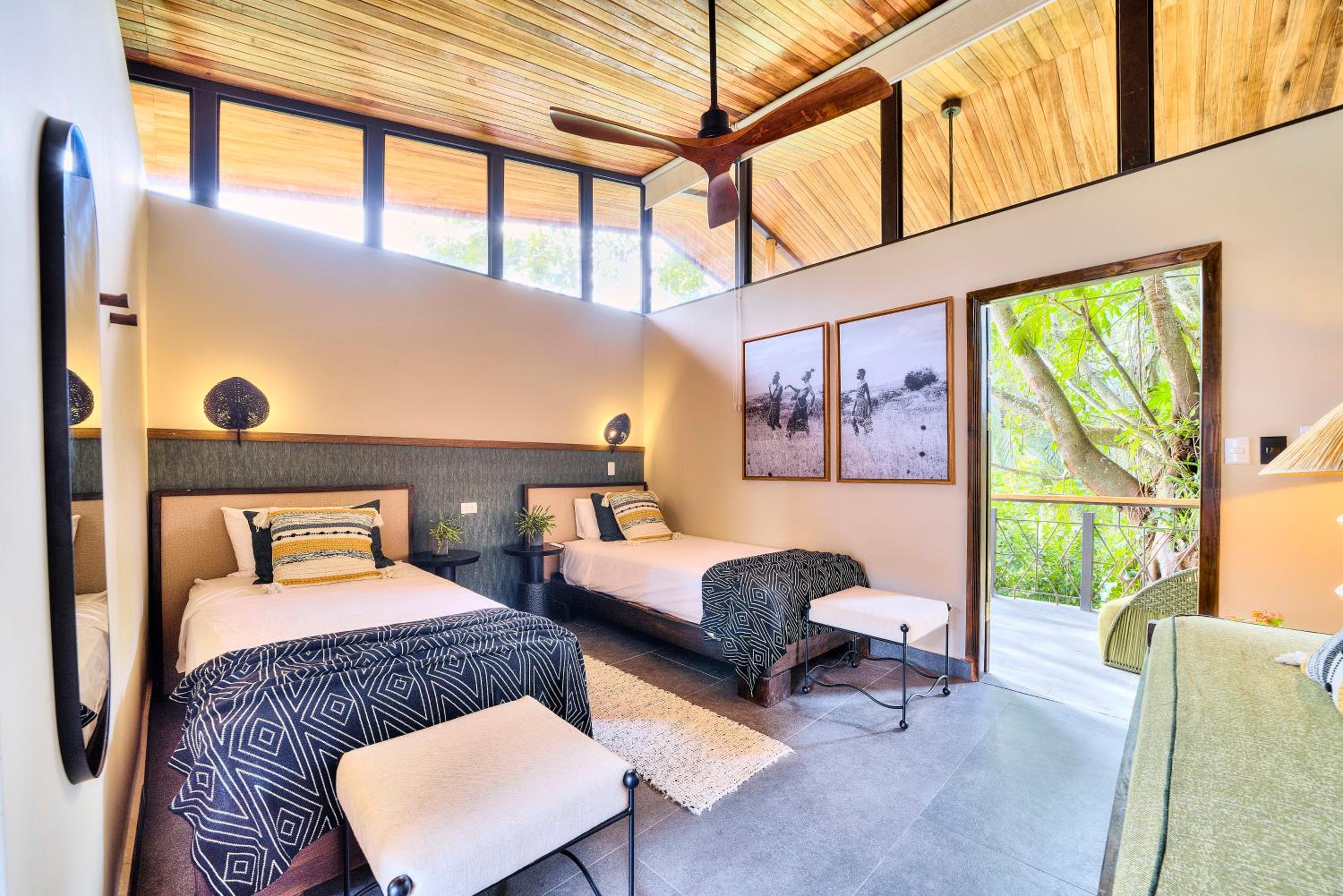 Deluxe Quadruple Room photo 2