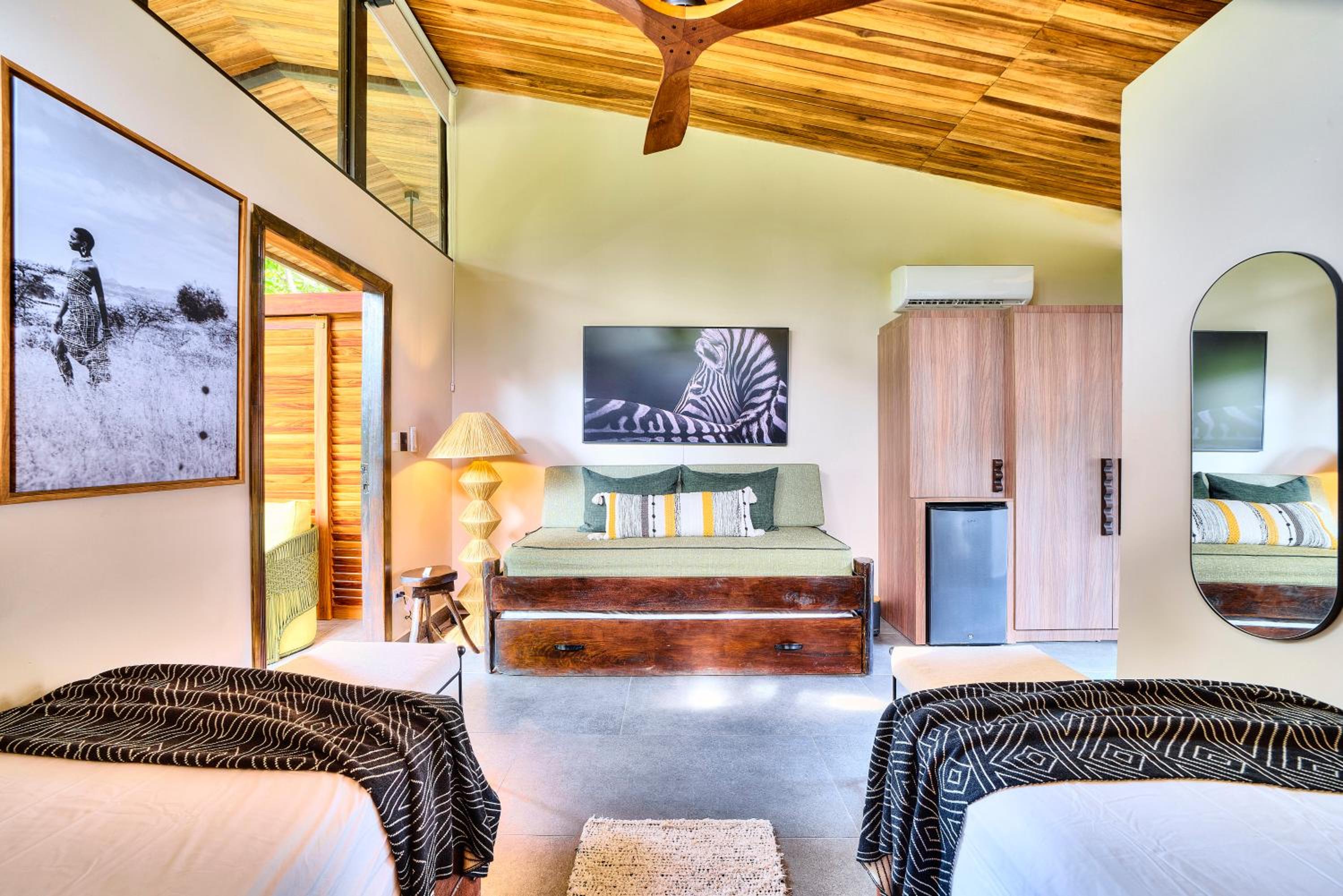 Deluxe Quadruple Room