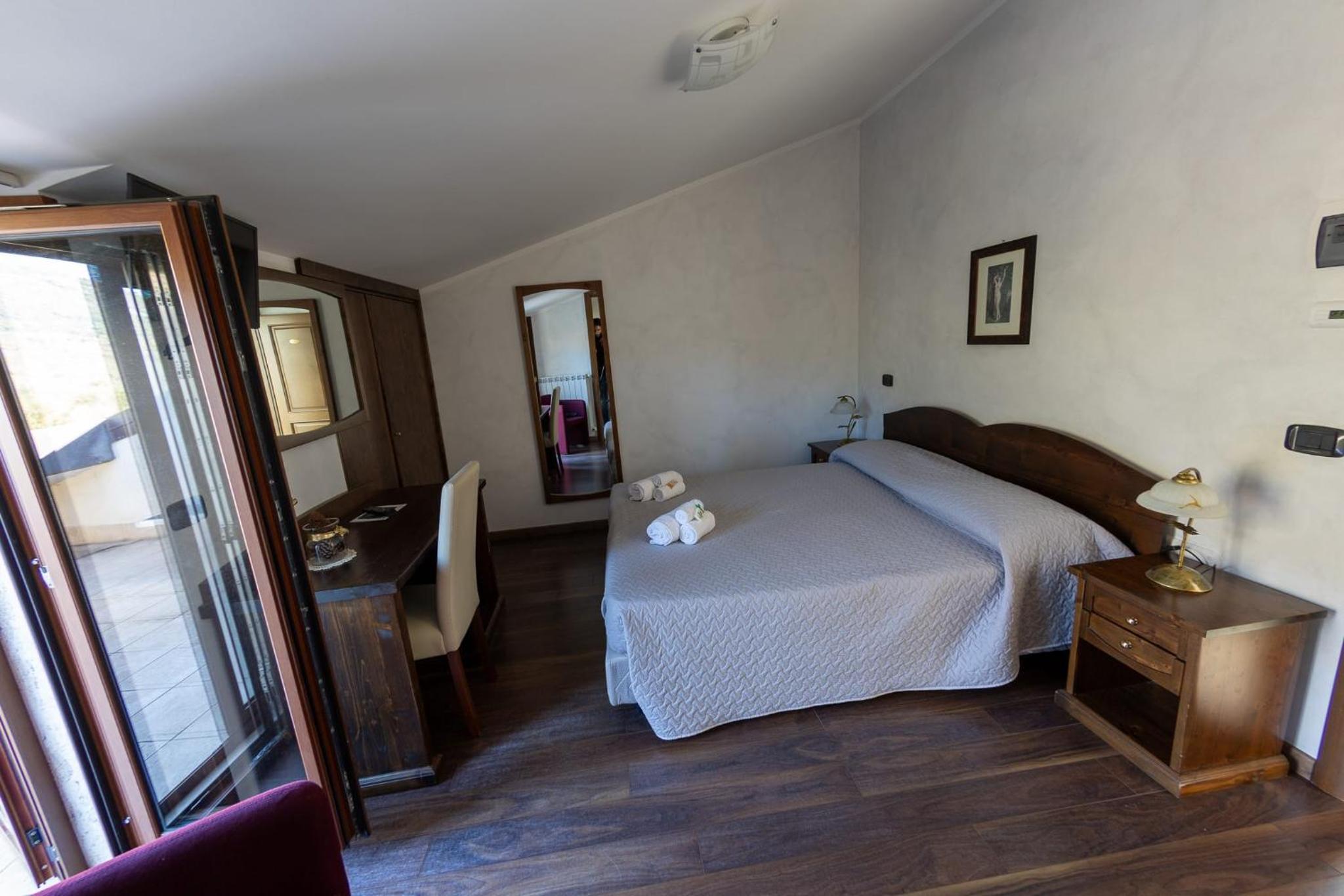 Double Room with Balcony photo 3