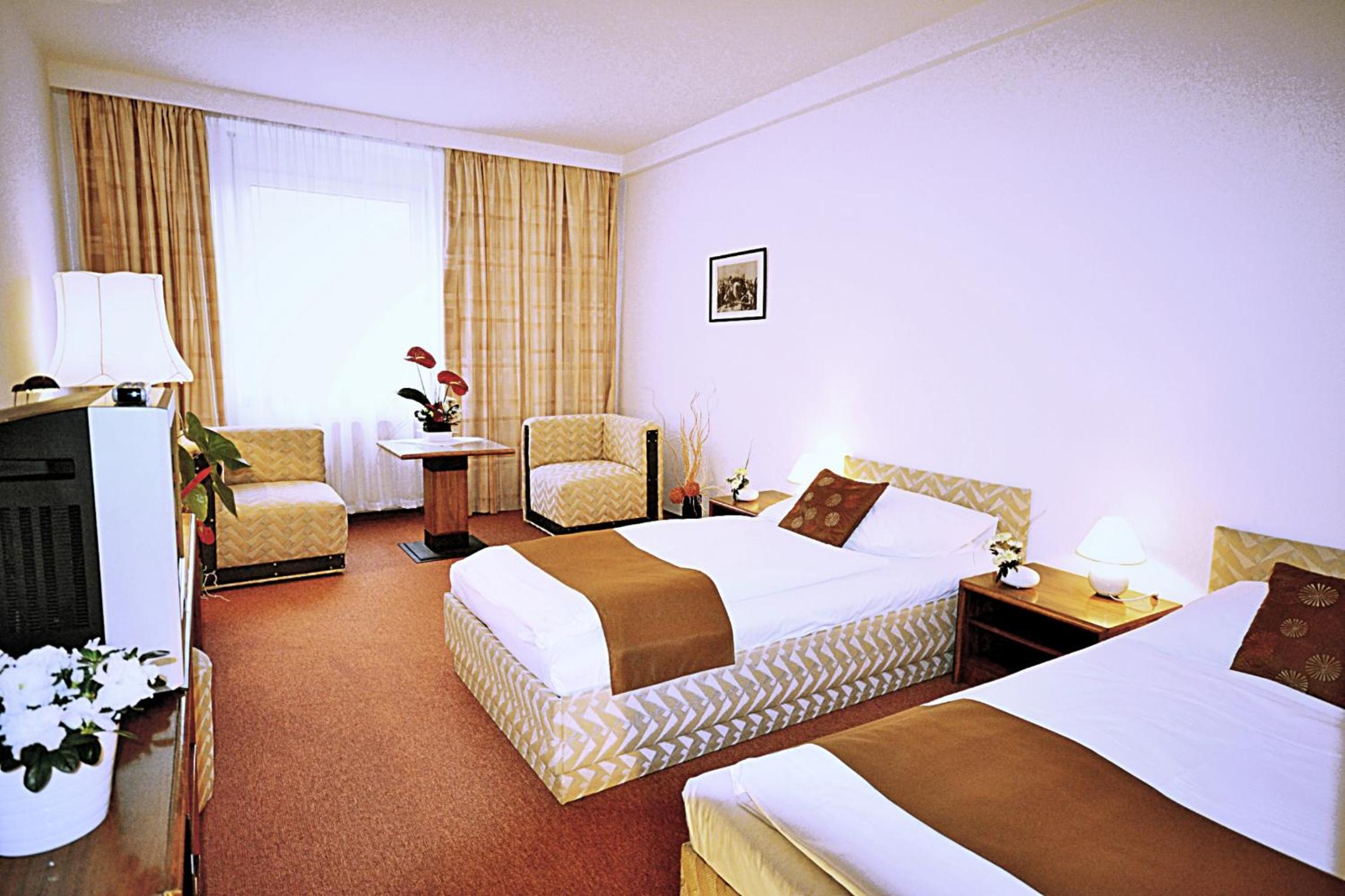 Double or Twin Room photo 1