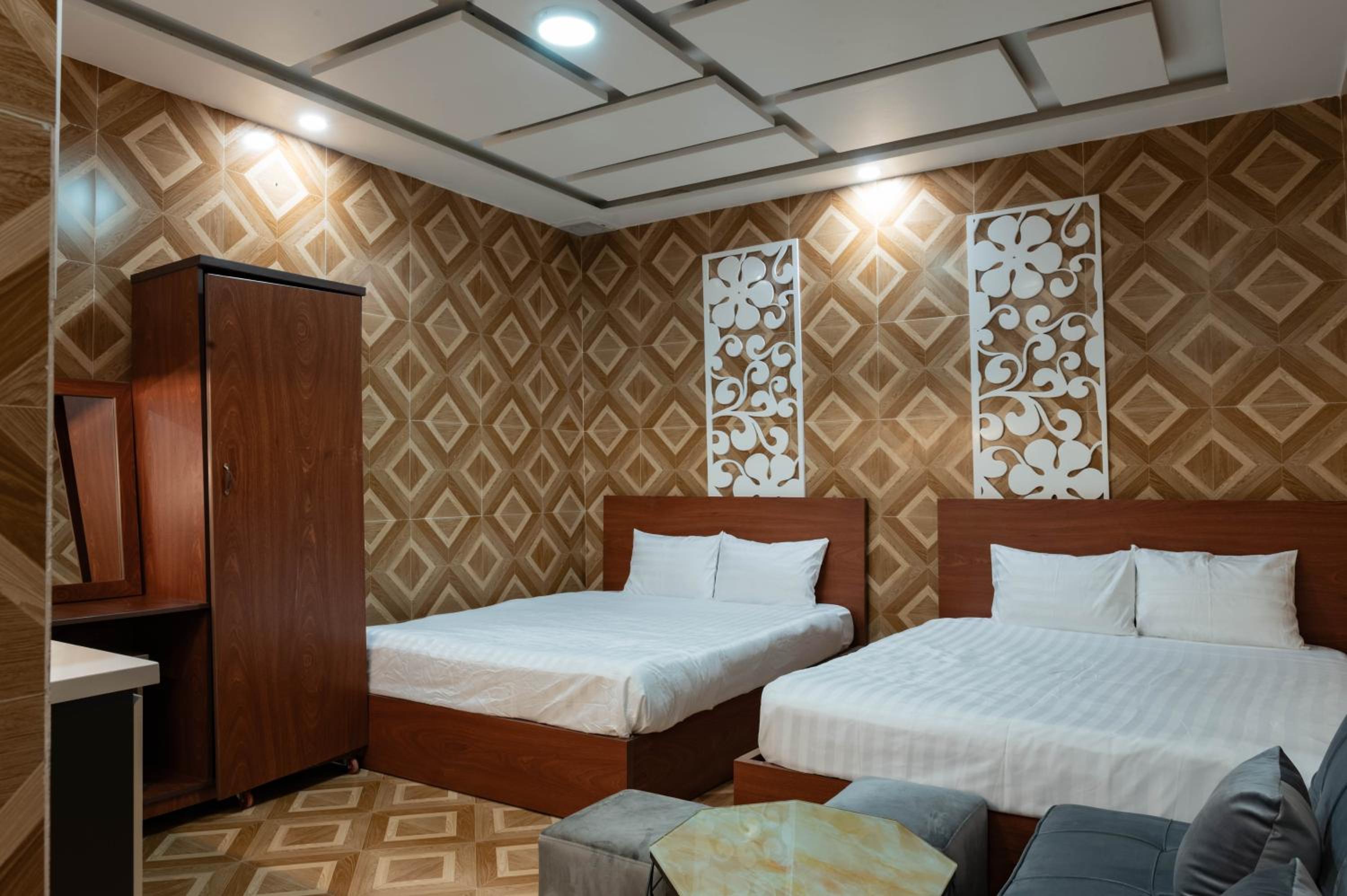 Economy Quadruple Room photo 2