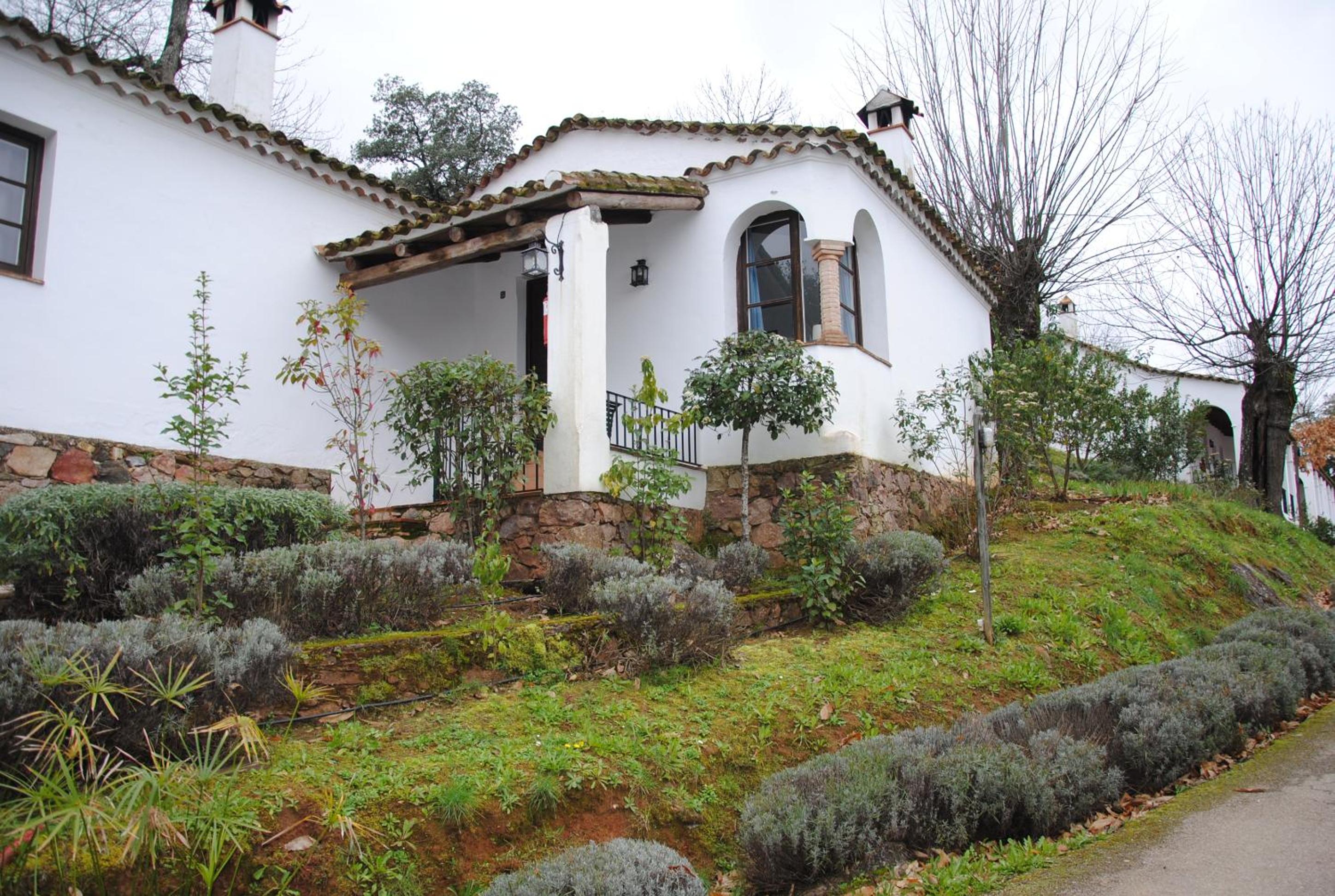 One-Bedroom House - Photo 22