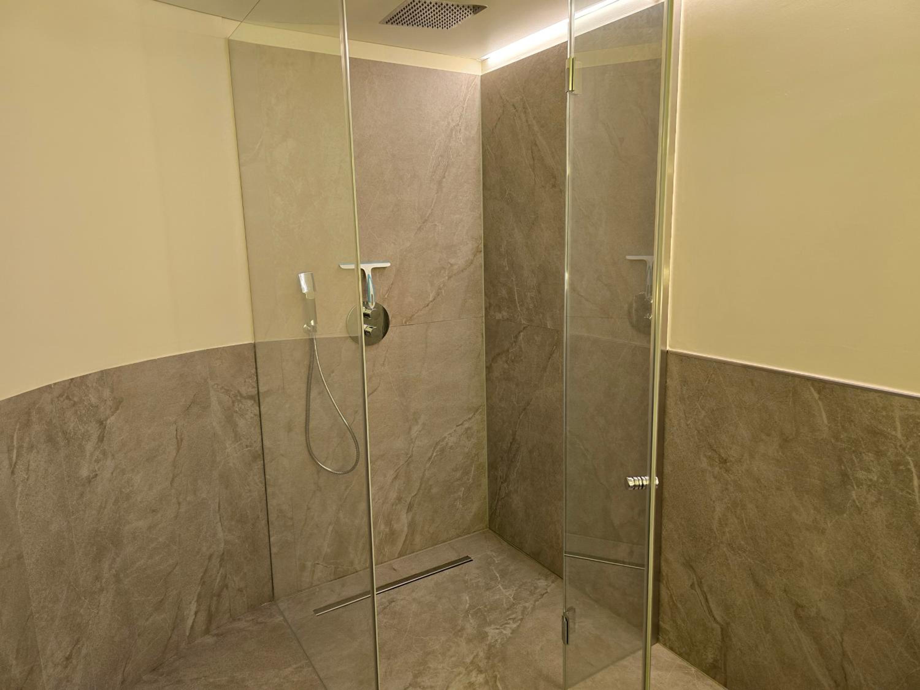 Junior Suite with Balcony photo 2