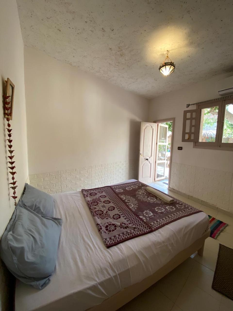 Single Room with Bathroom photo 3