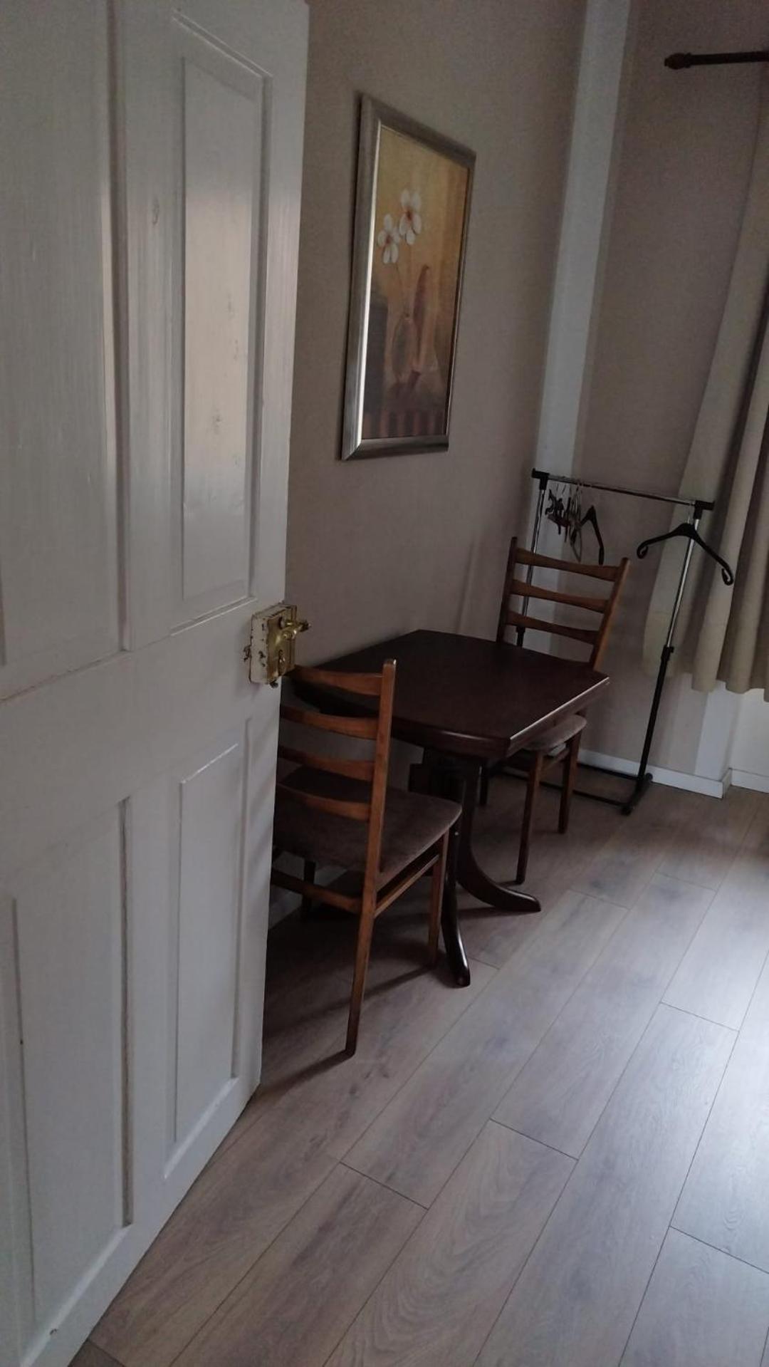 Family Room - Photo 4