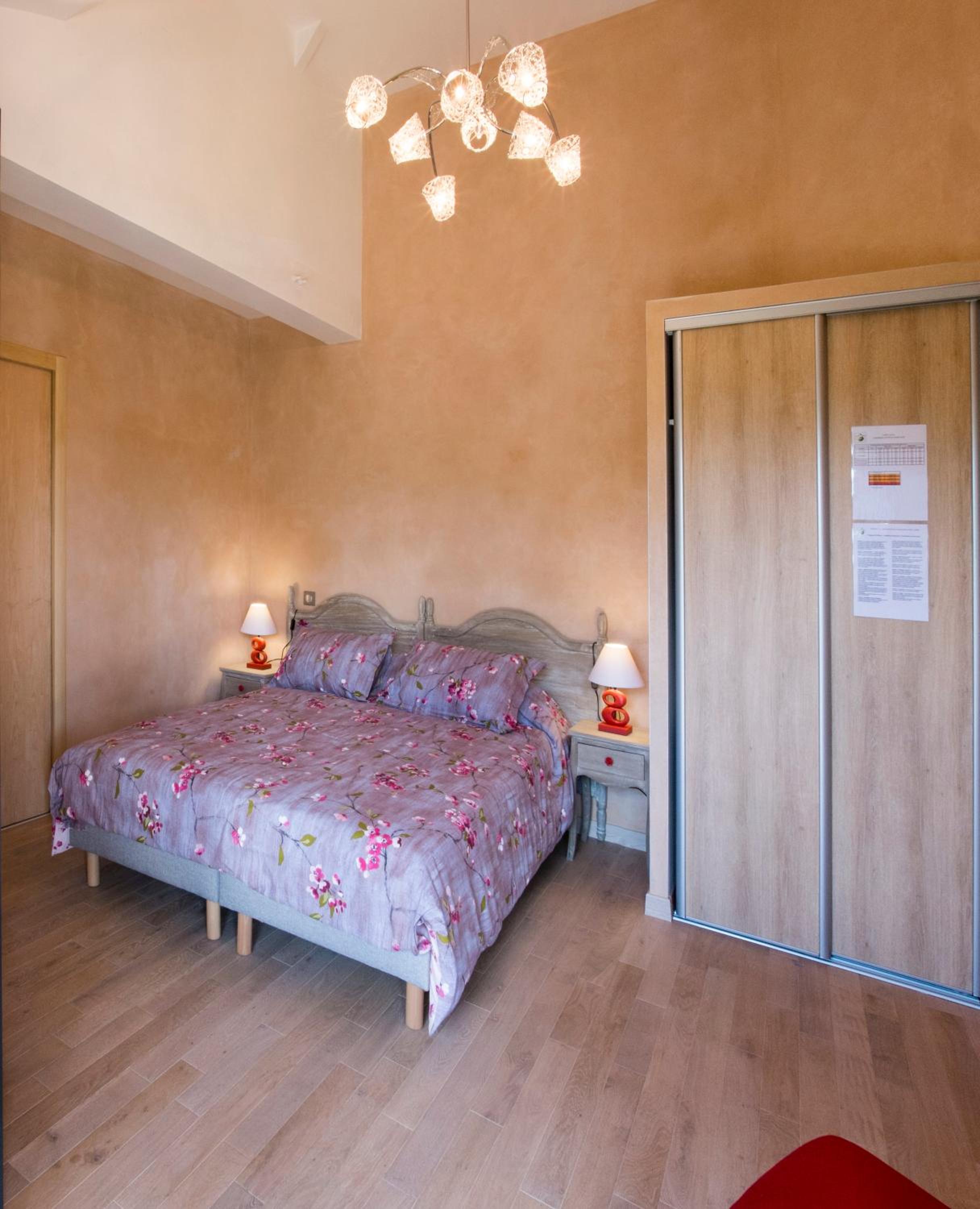Double or Twin Room with Garden View photo 3