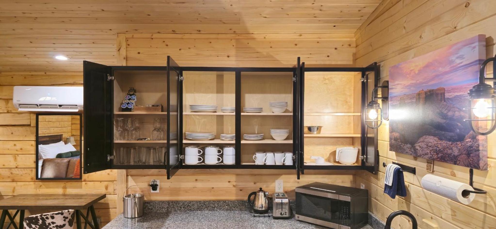 One-Bedroom House - Photo 4