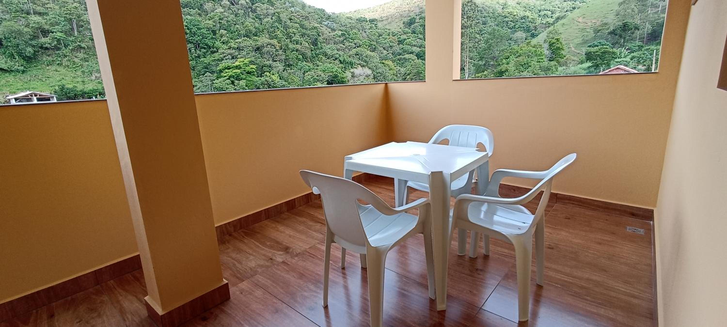 Deluxe Queen Suite