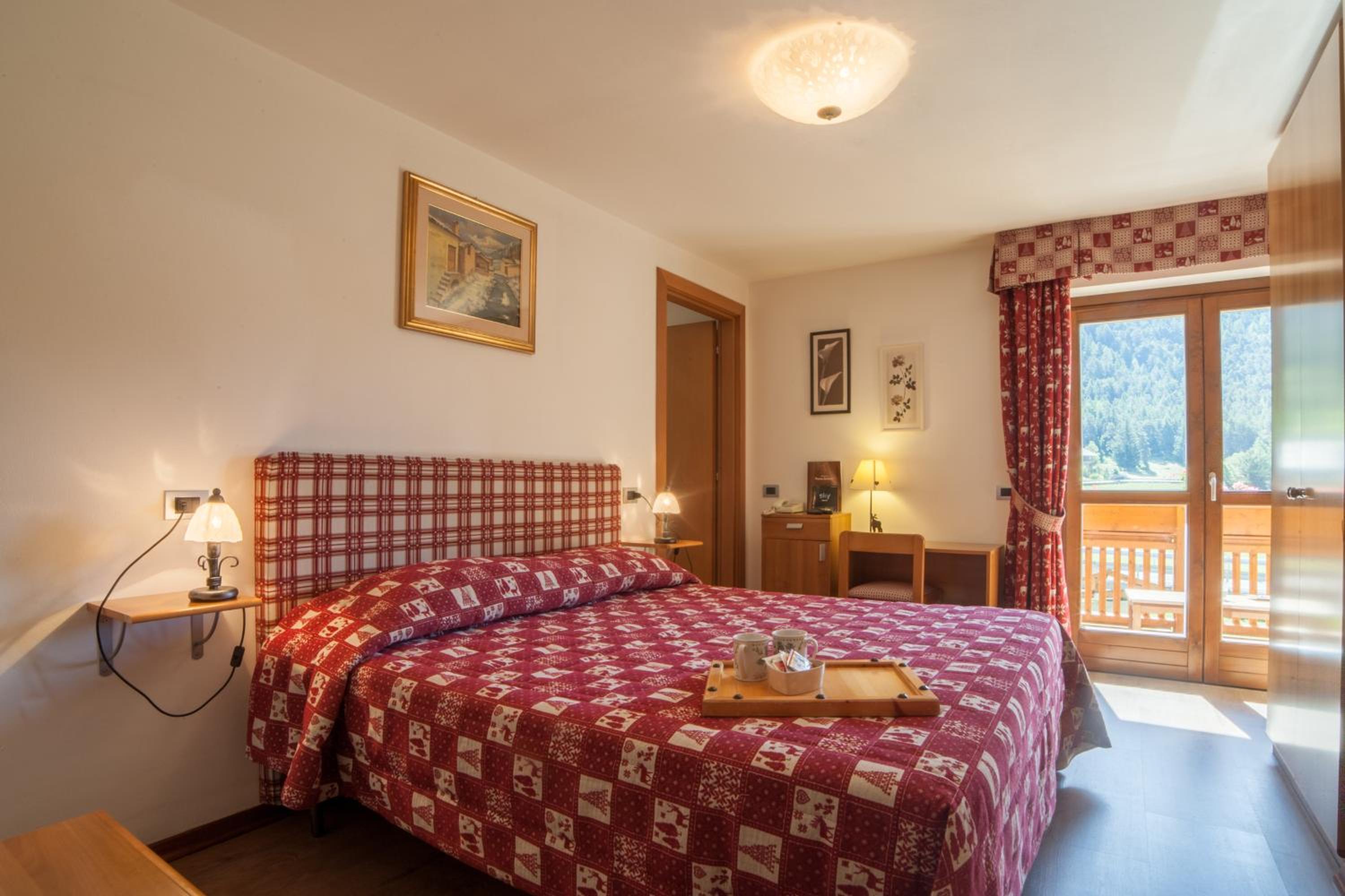 Double or Twin Room - Photo 6