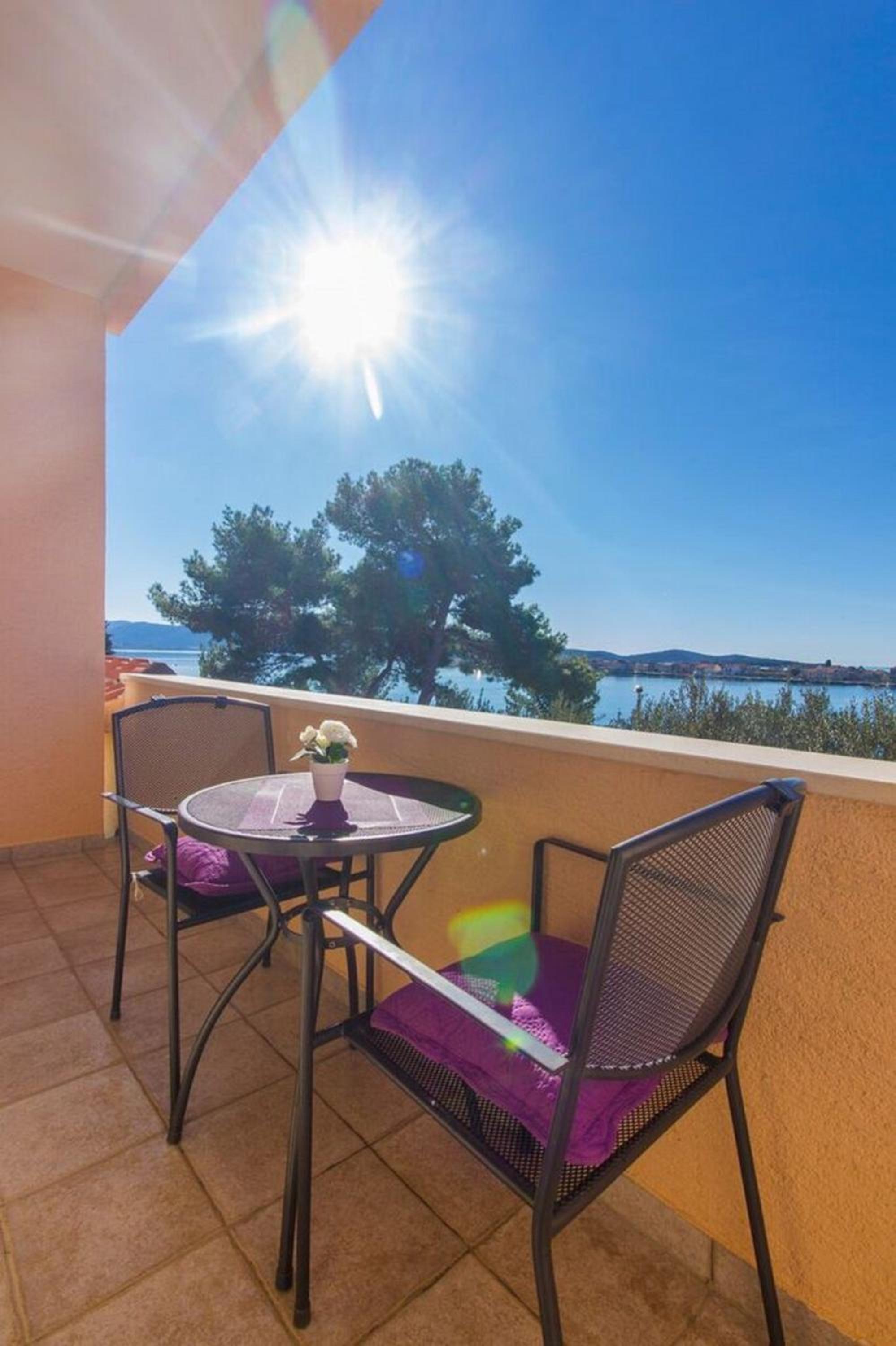 Studio with Balcony and Sea View - Photo 10