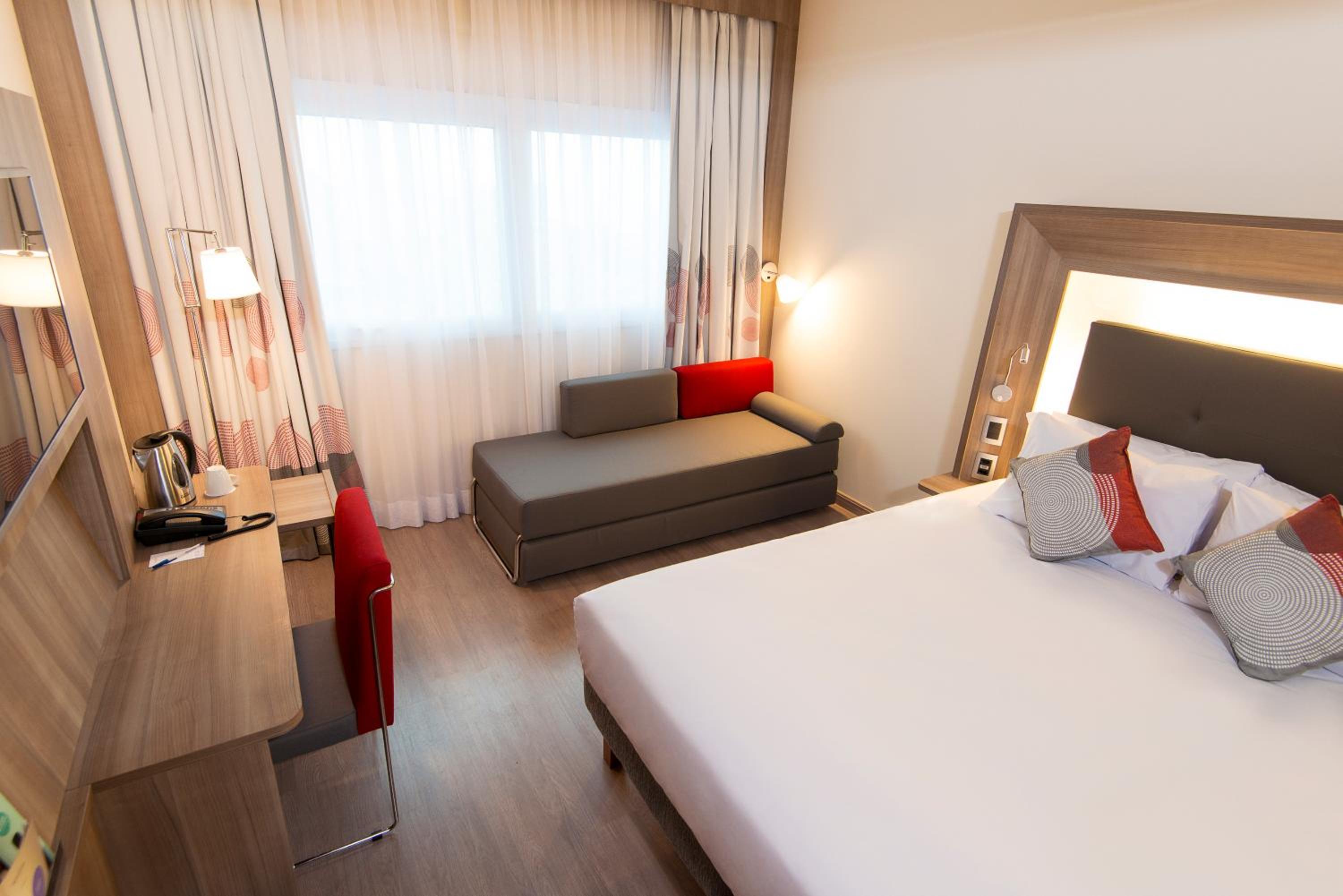 Superior Double Room with Sofa photo 3