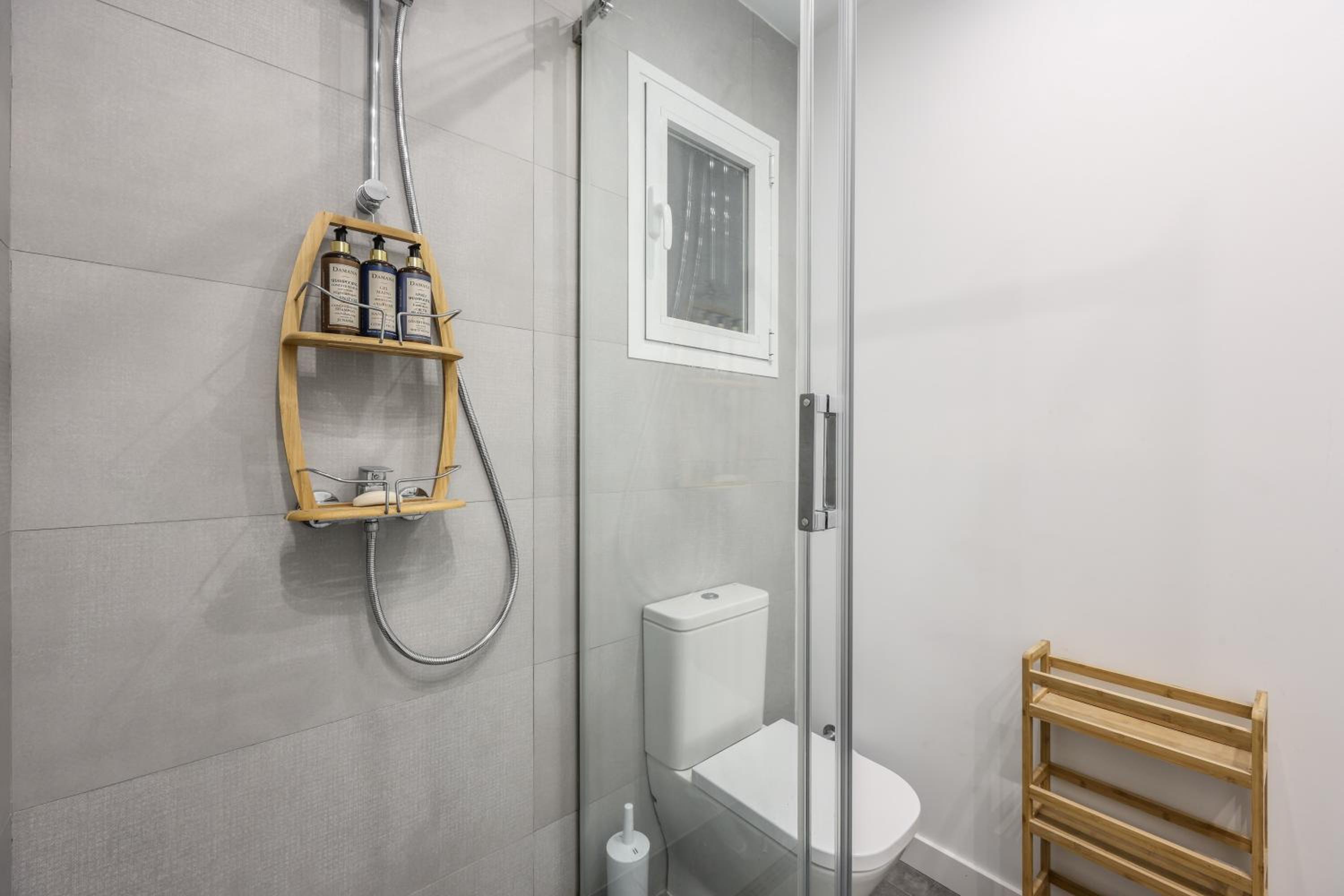 Triple Room with Shared Bathroom photo 3