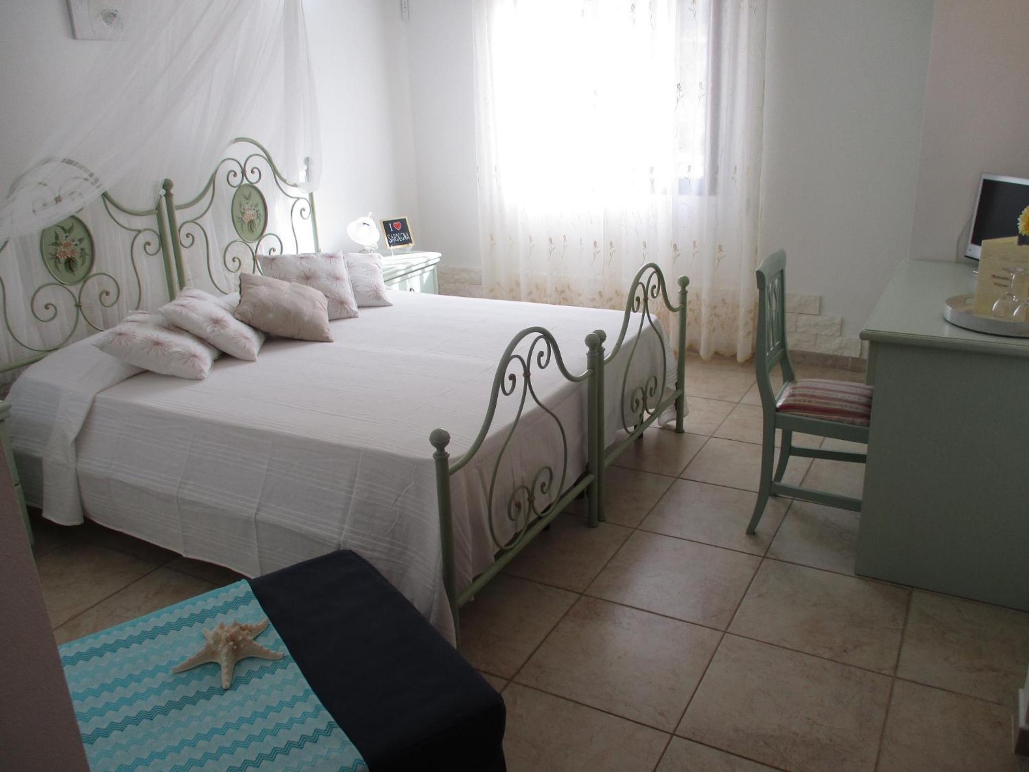 Double or Twin Room (2 Adults + 1 Child) - Photo 7