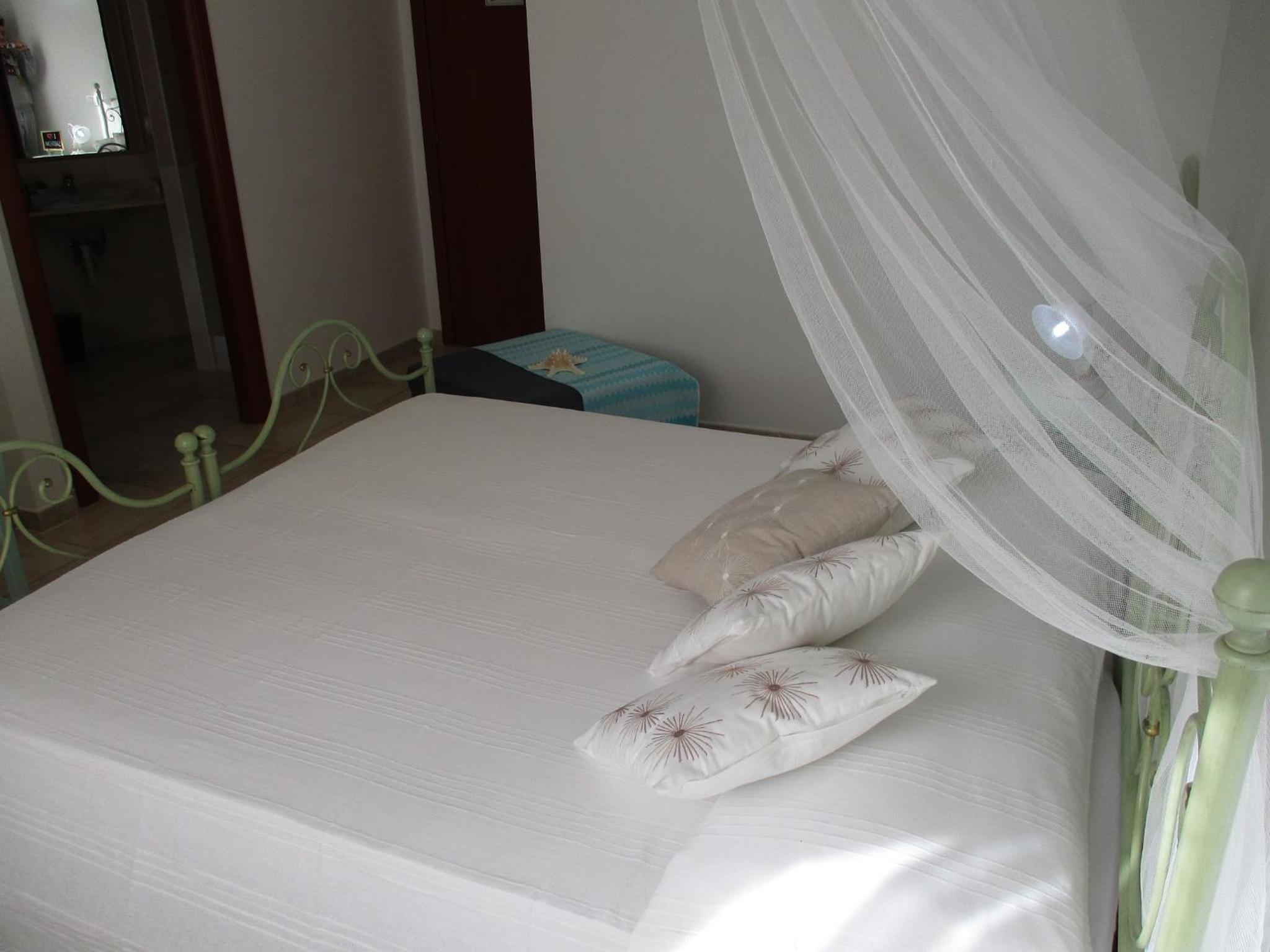 Double or Twin Room (2 Adults + 1 Child) - Photo 5