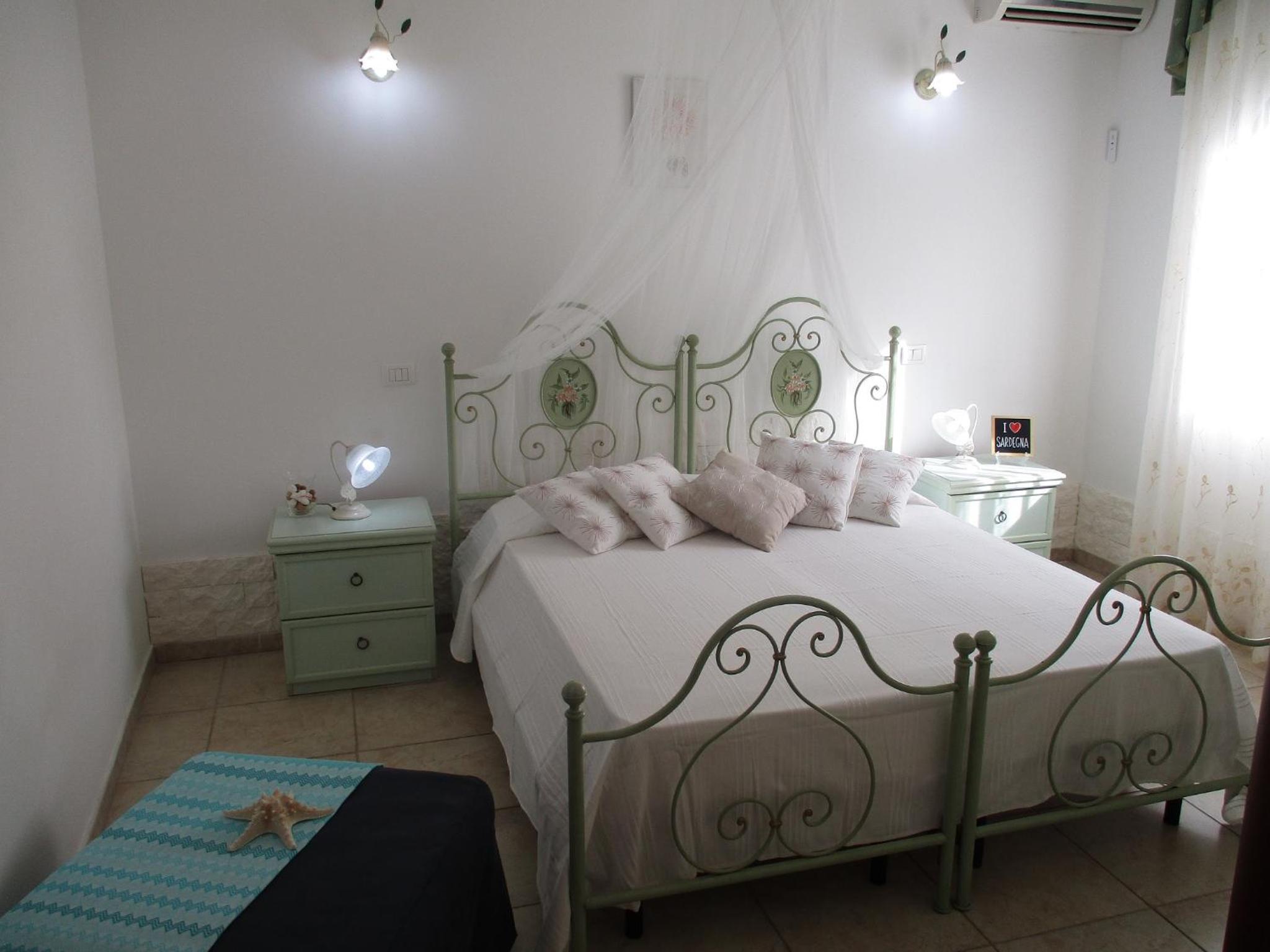 Double or Twin Room (2 Adults + 1 Child) - Photo 4