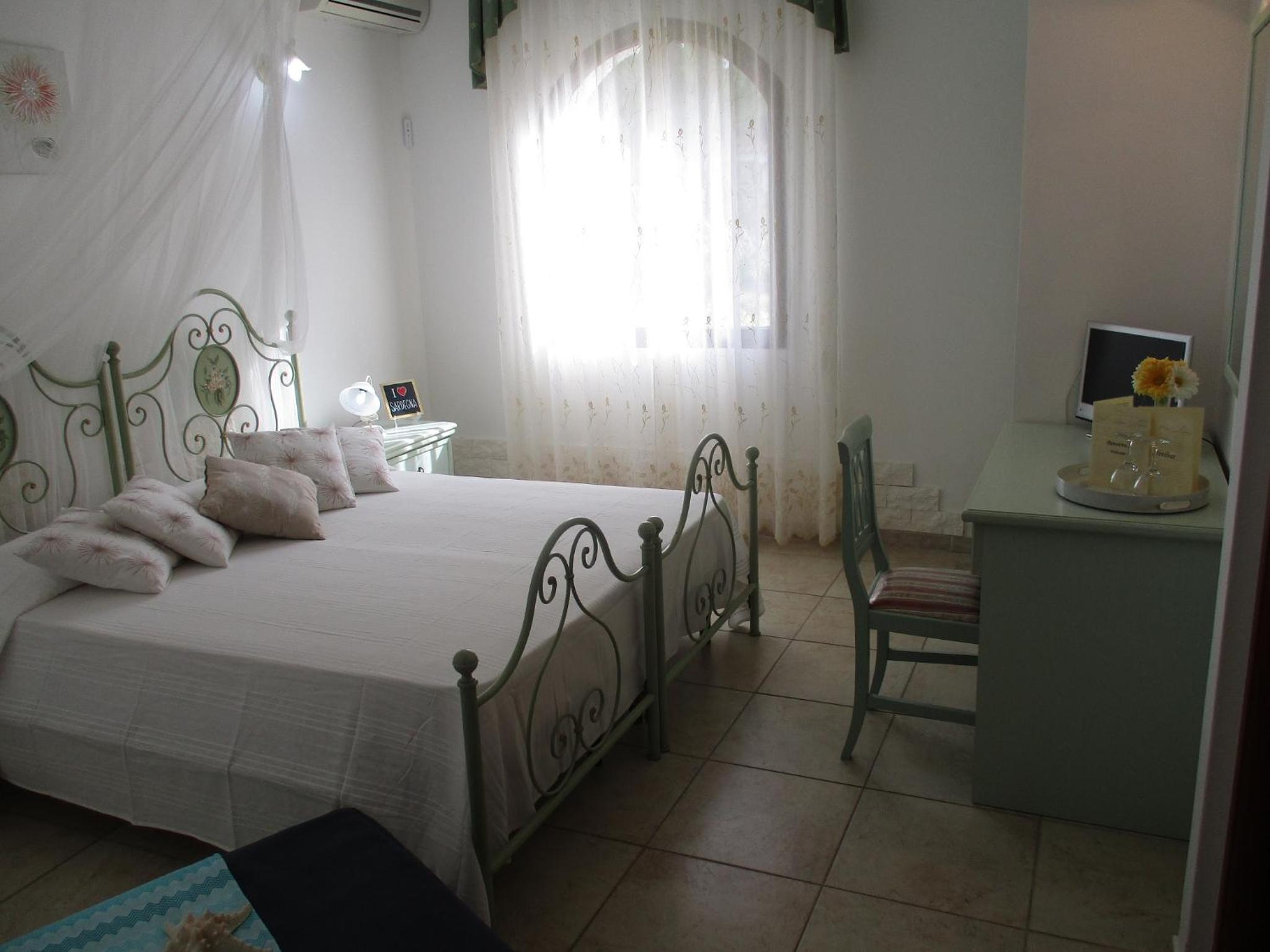 Double or Twin Room (2 Adults + 1 Child) - Photo 18