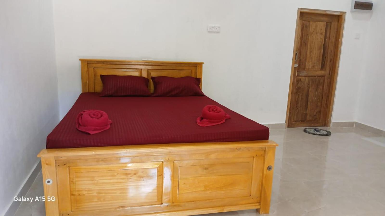 Deluxe Double Room (2 Adults + 1 Child) photo 3