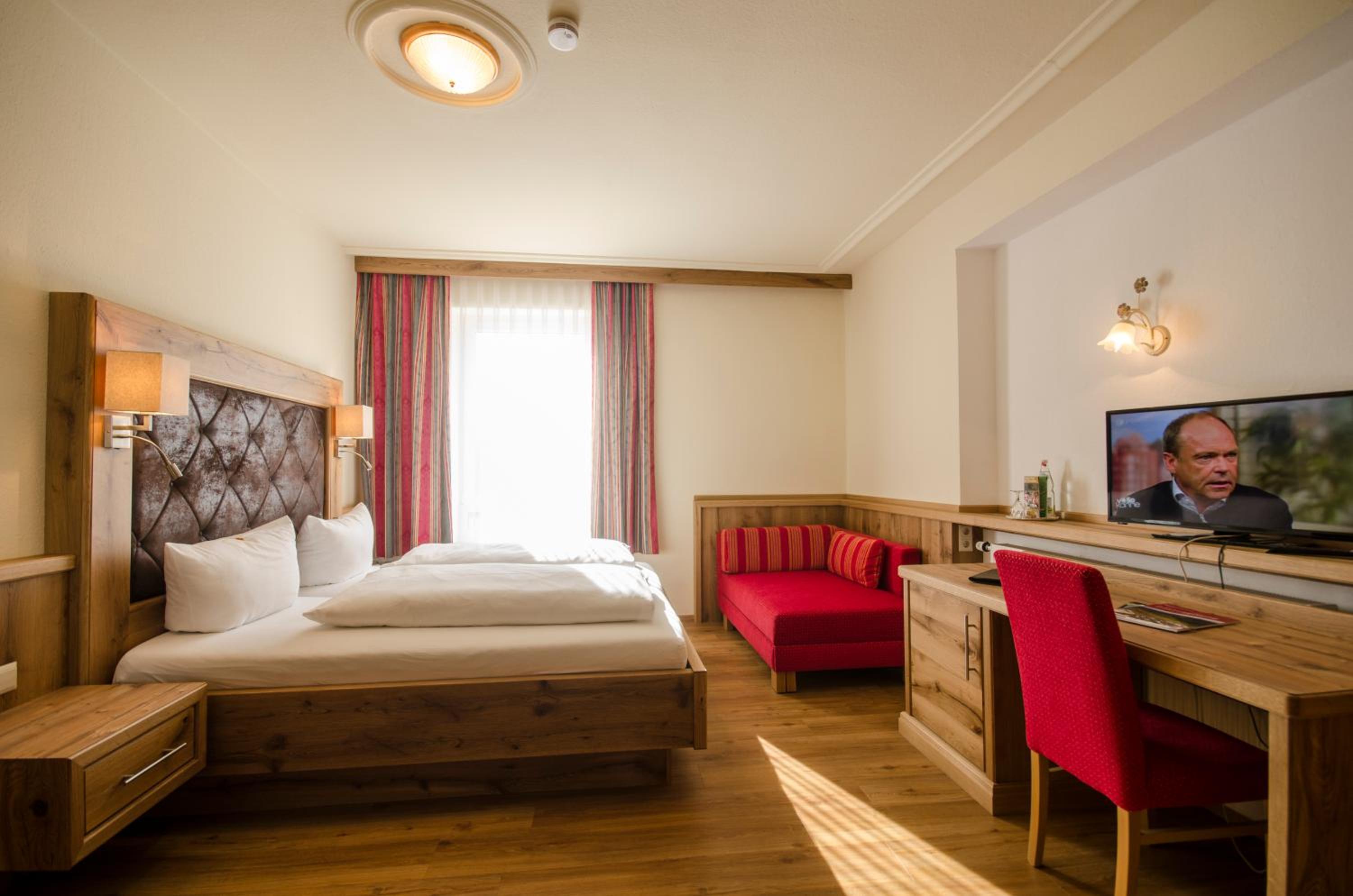 Double Room - Photo 7