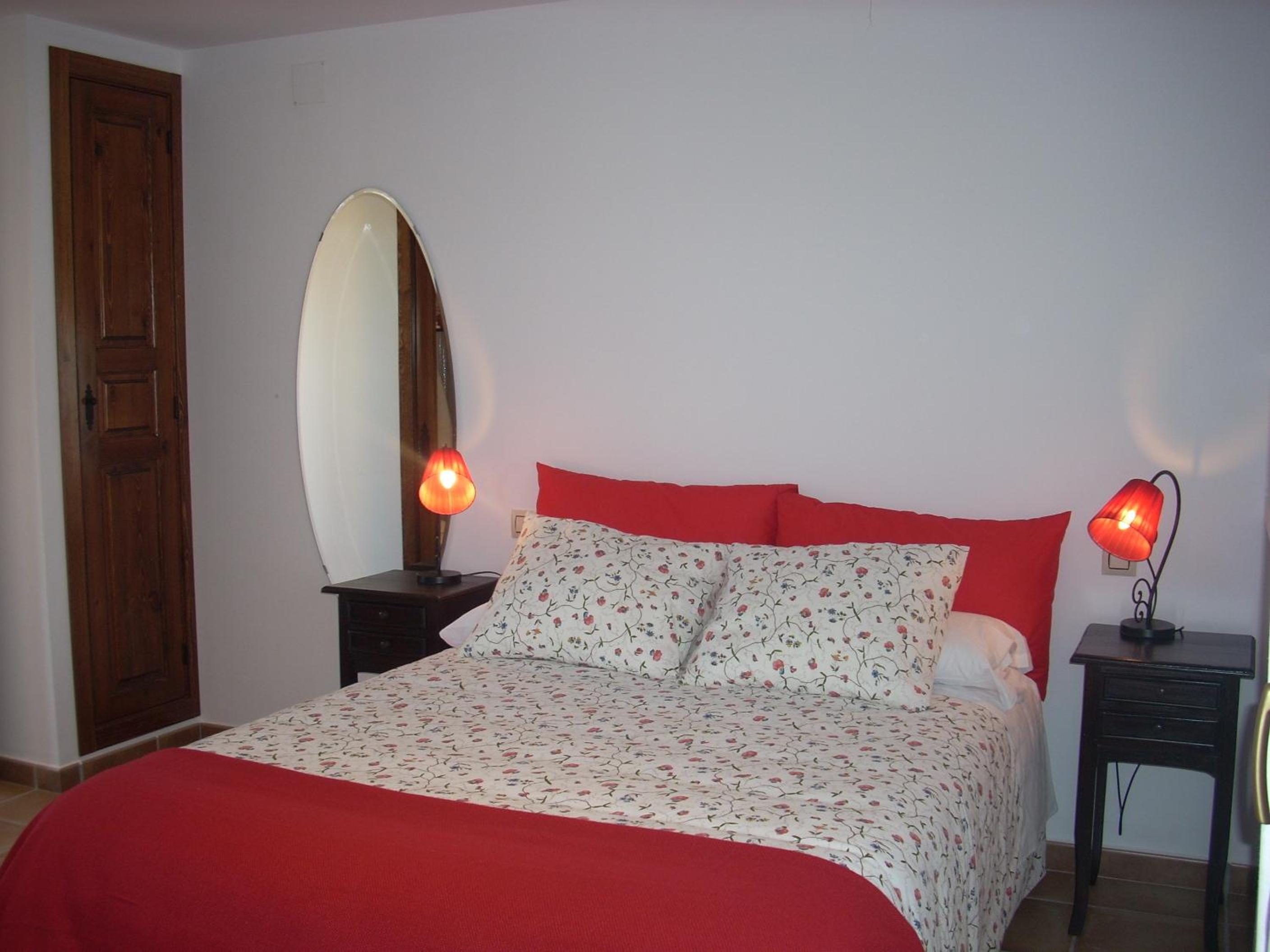 Double or Twin Room - Photo 6