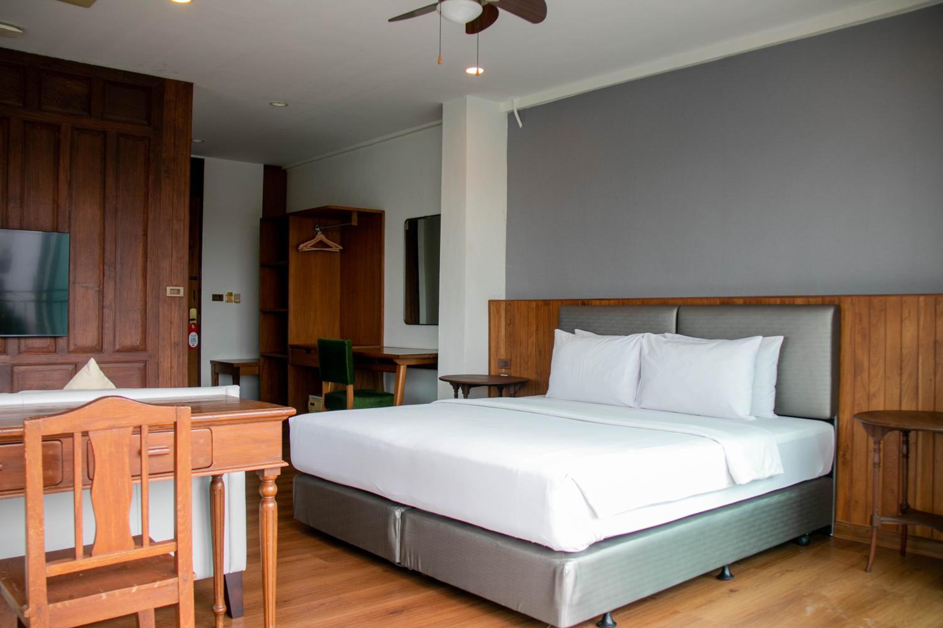 Lamphu Canal Suite (Second Building) photo 1