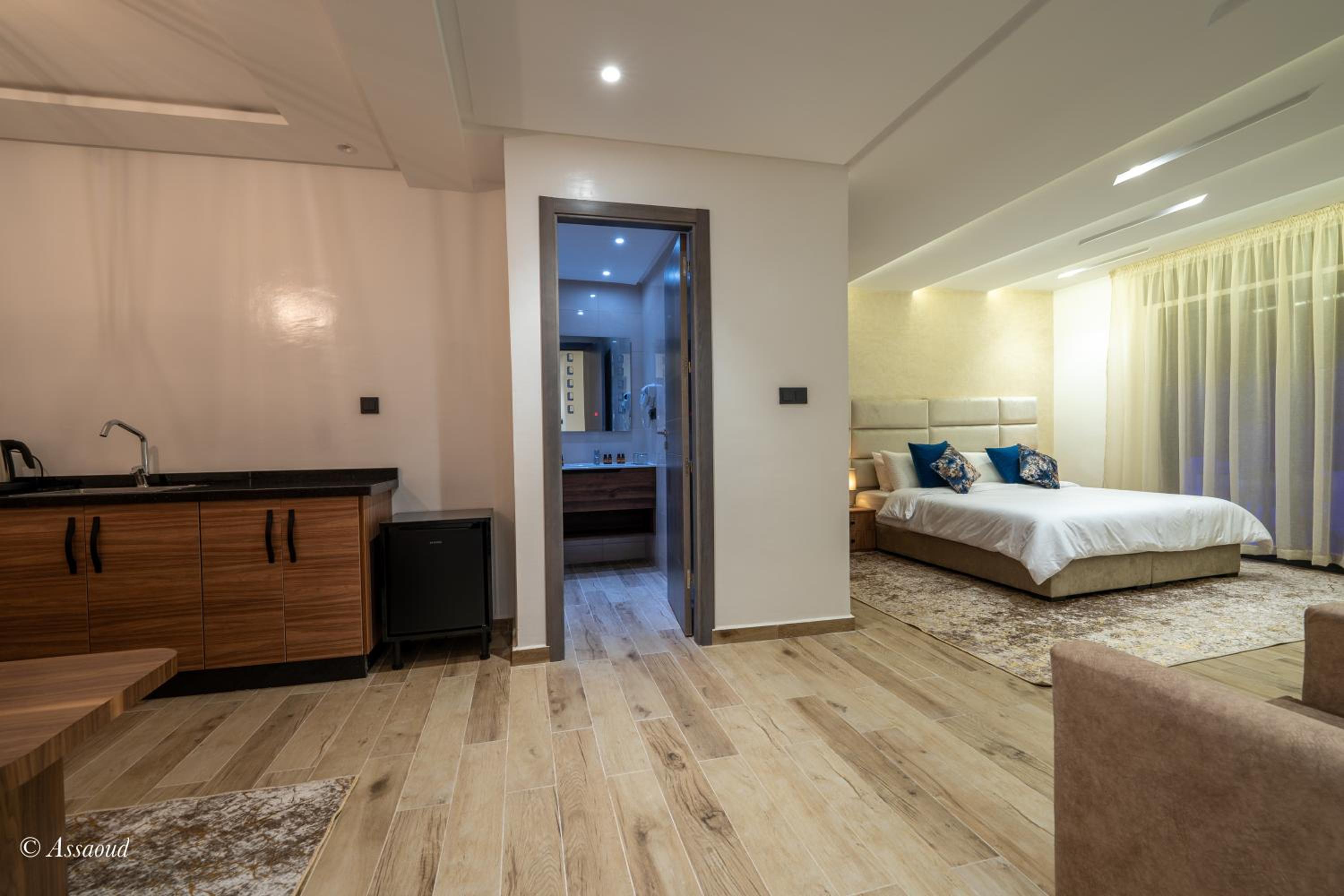 Deluxe Suite