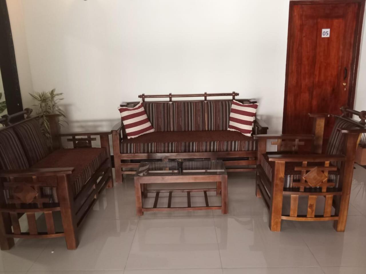 Family Room photo 3