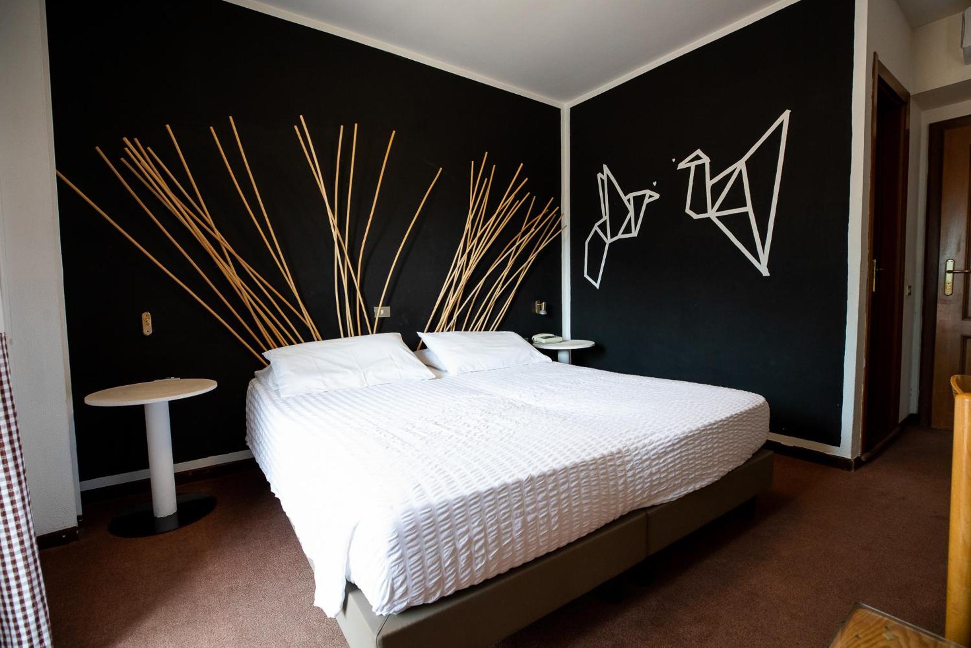 Basic Double or Twin Room photo 3