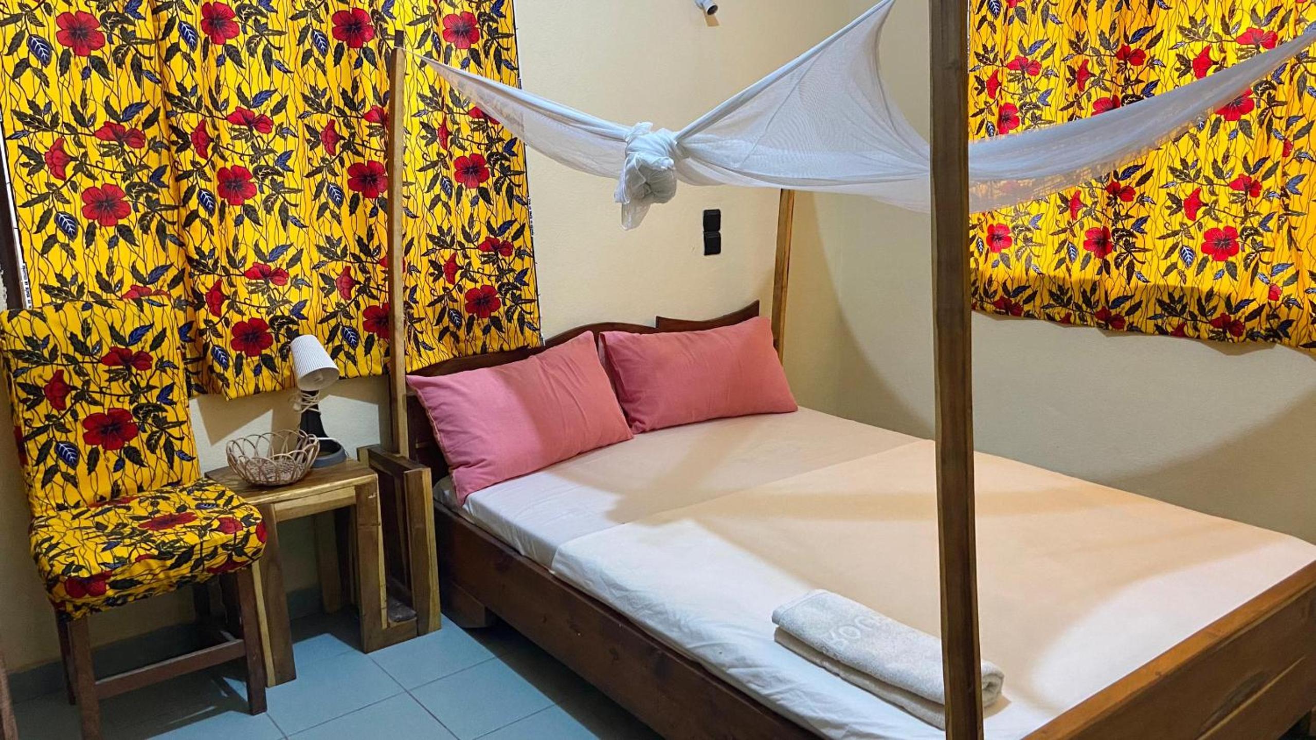 Double Room with Shared Bathroom photo 1