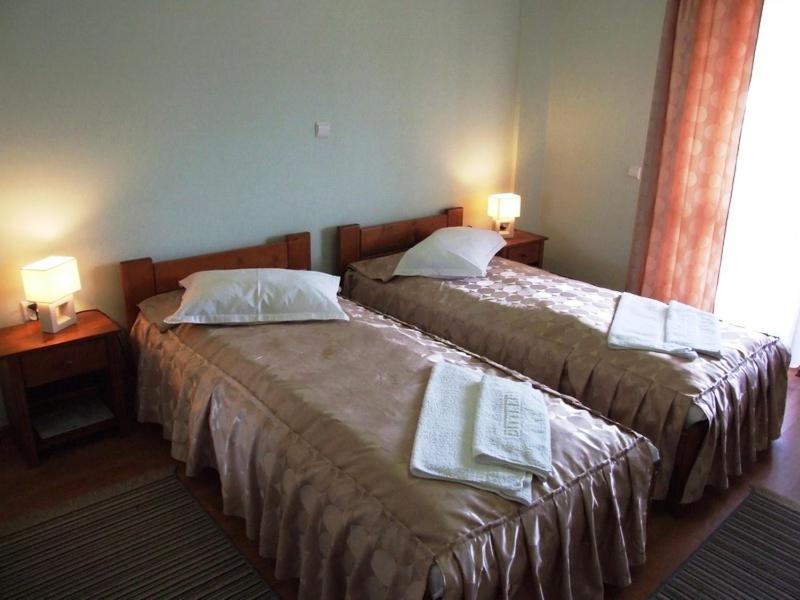 Twin Room - Photo 3