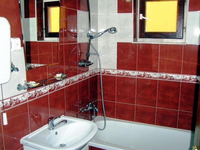 Double Room - Photo 17