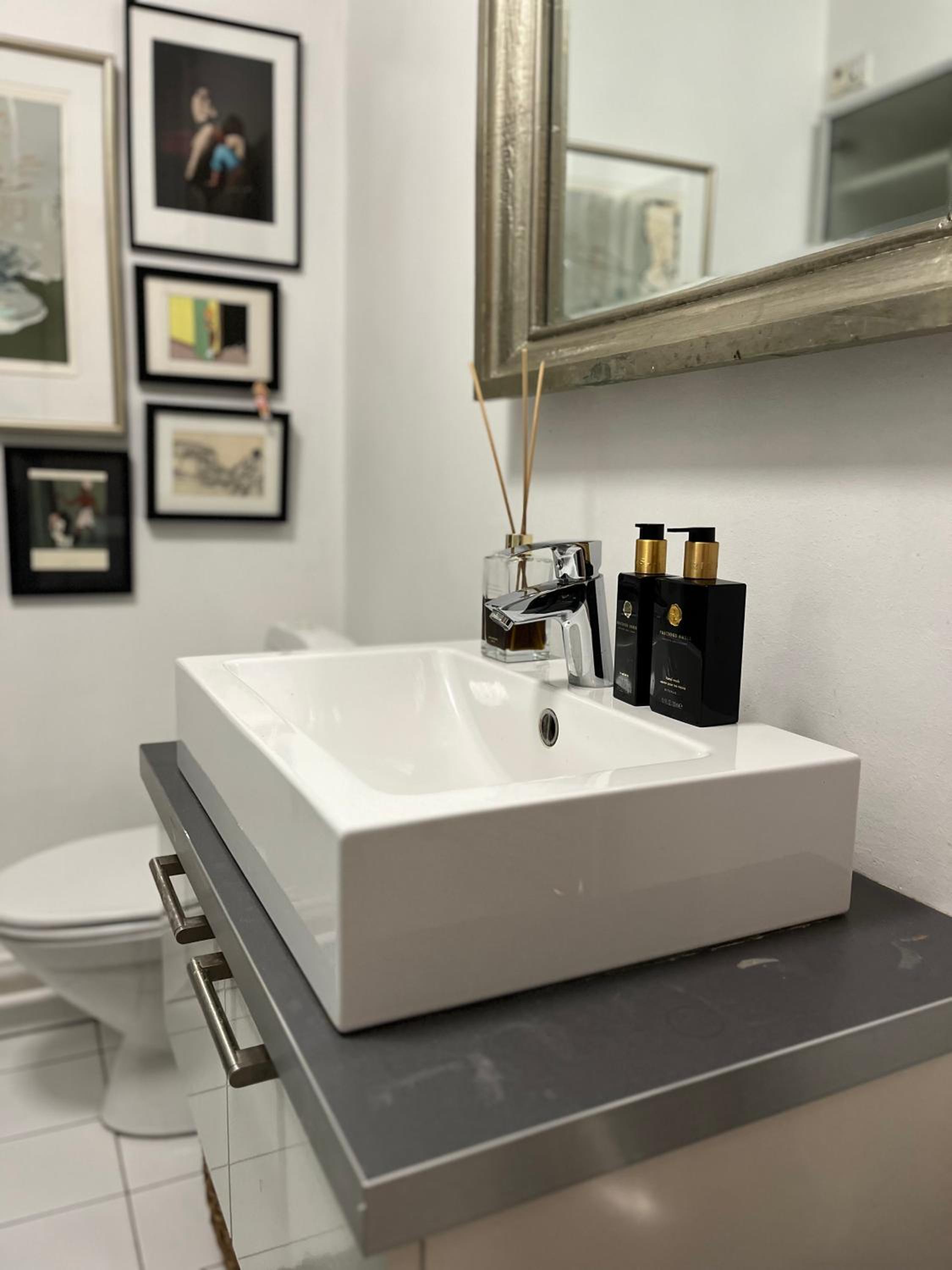Deluxe Double Room with Shower