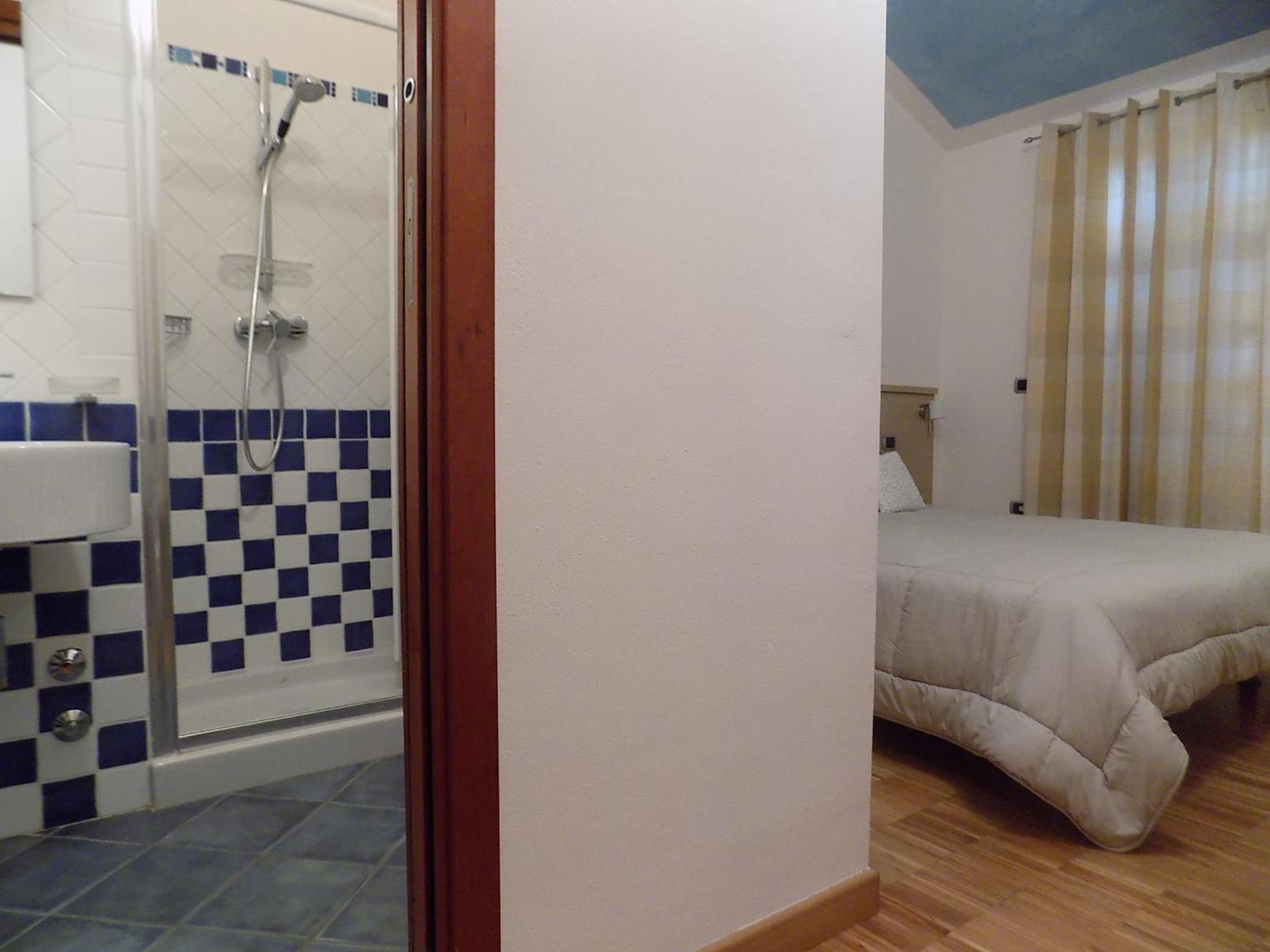 Double or Twin Room with Private Bathroom photo 1