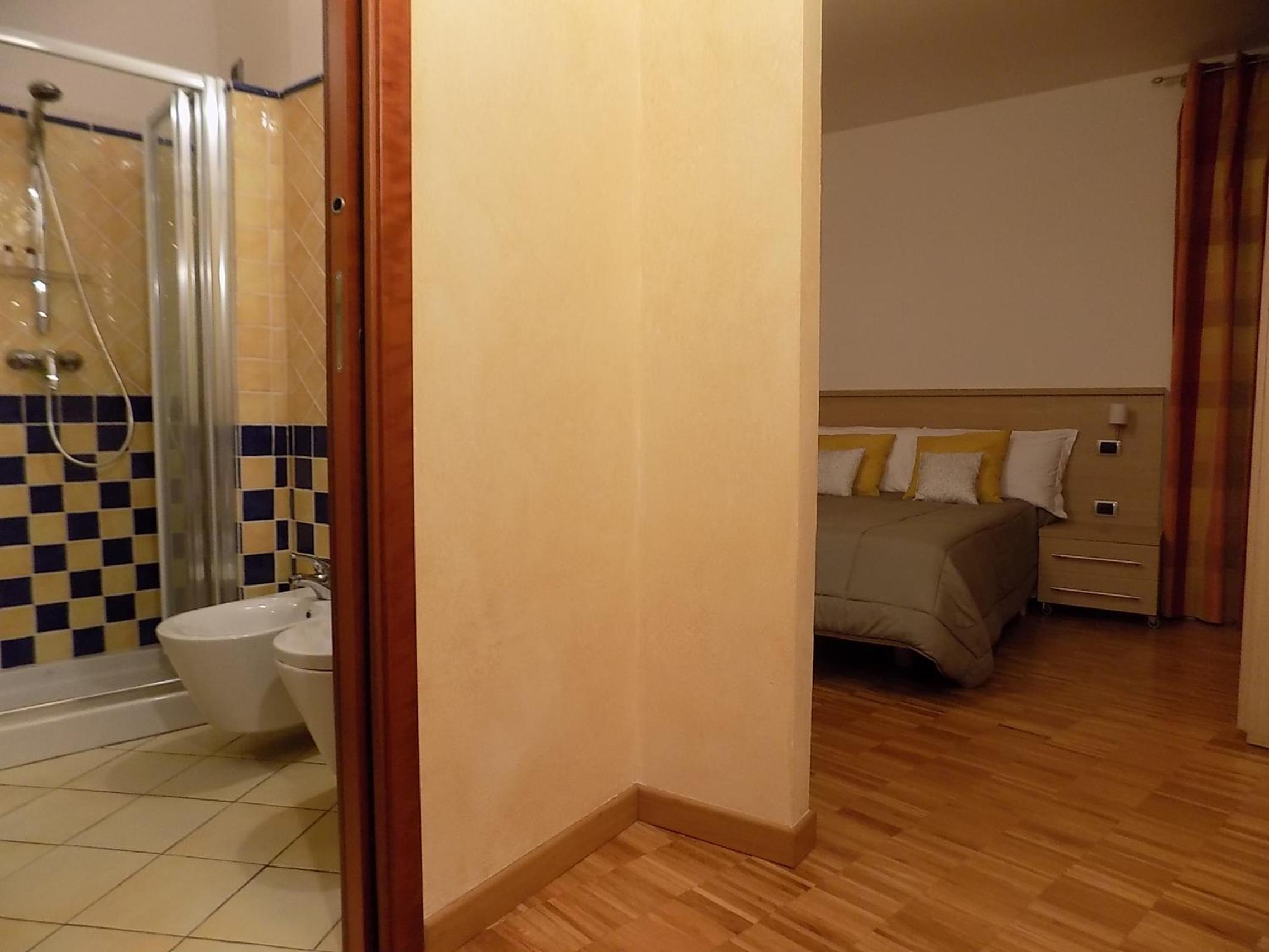 Double or Twin Room with Private Bathroom photo 2