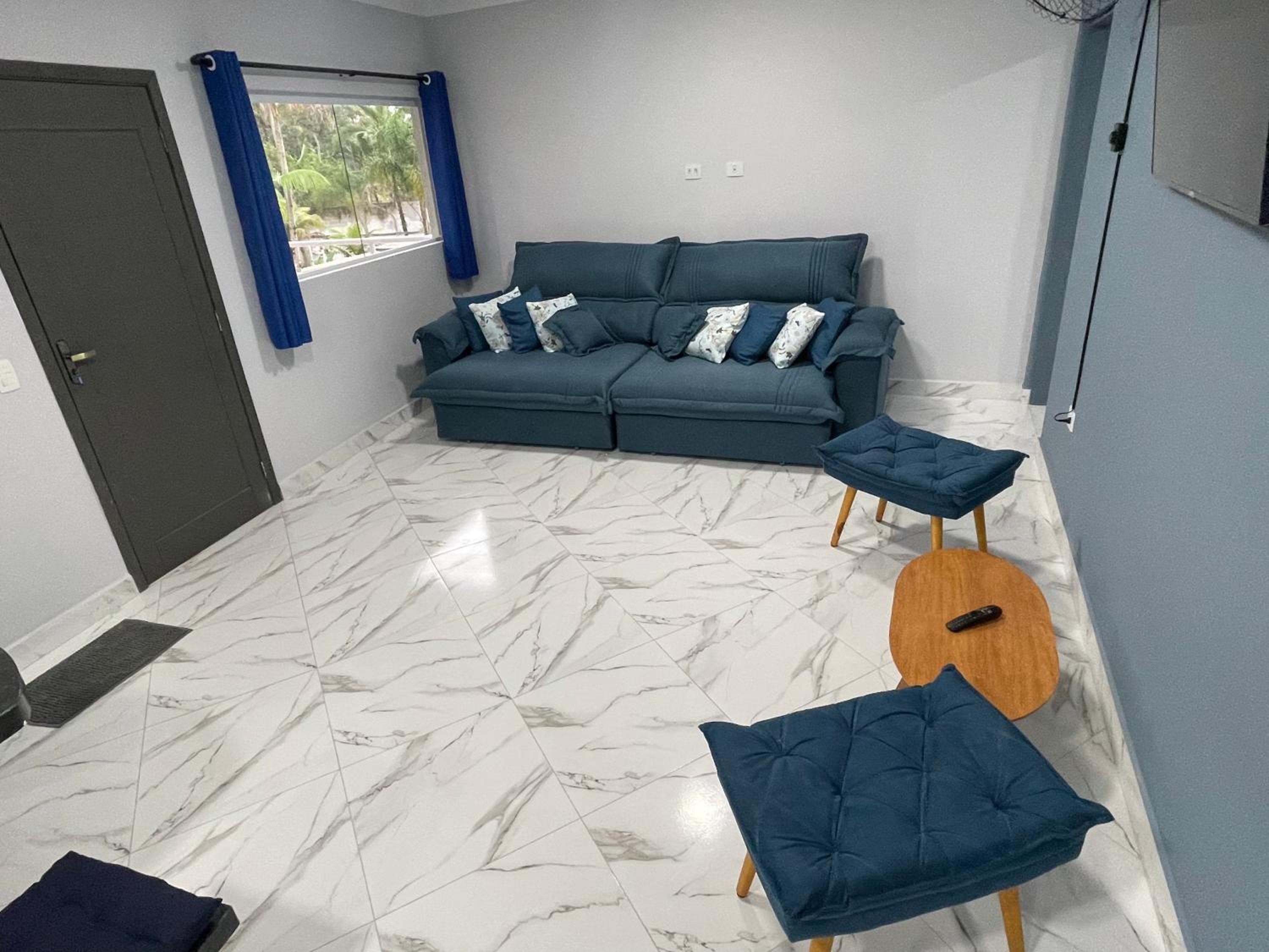Two-Bedroom Apartment with Mountain View photo 2