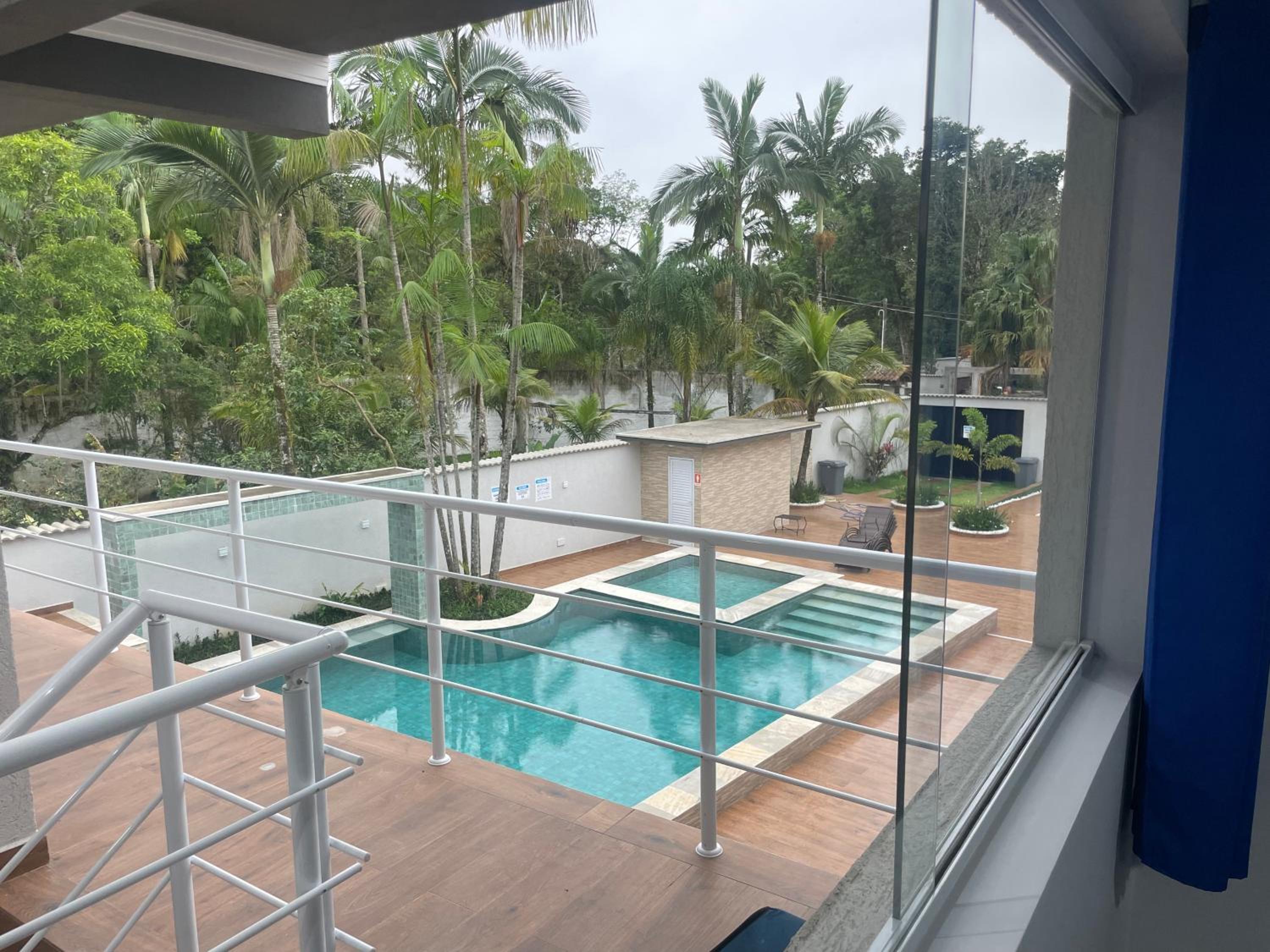 Two-Bedroom Apartment with Mountain View photo 3