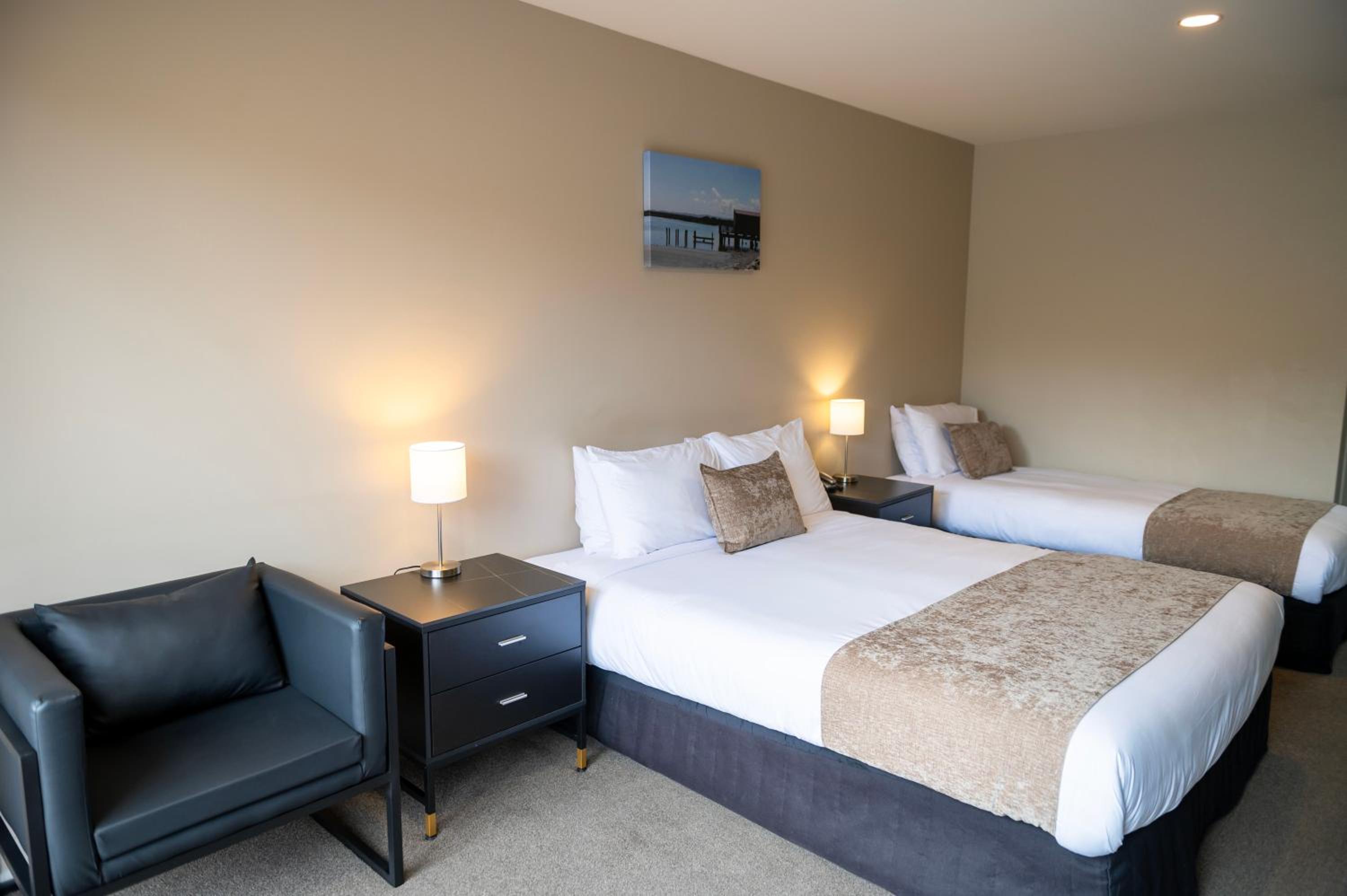 Standard Twin Room - Photo 1