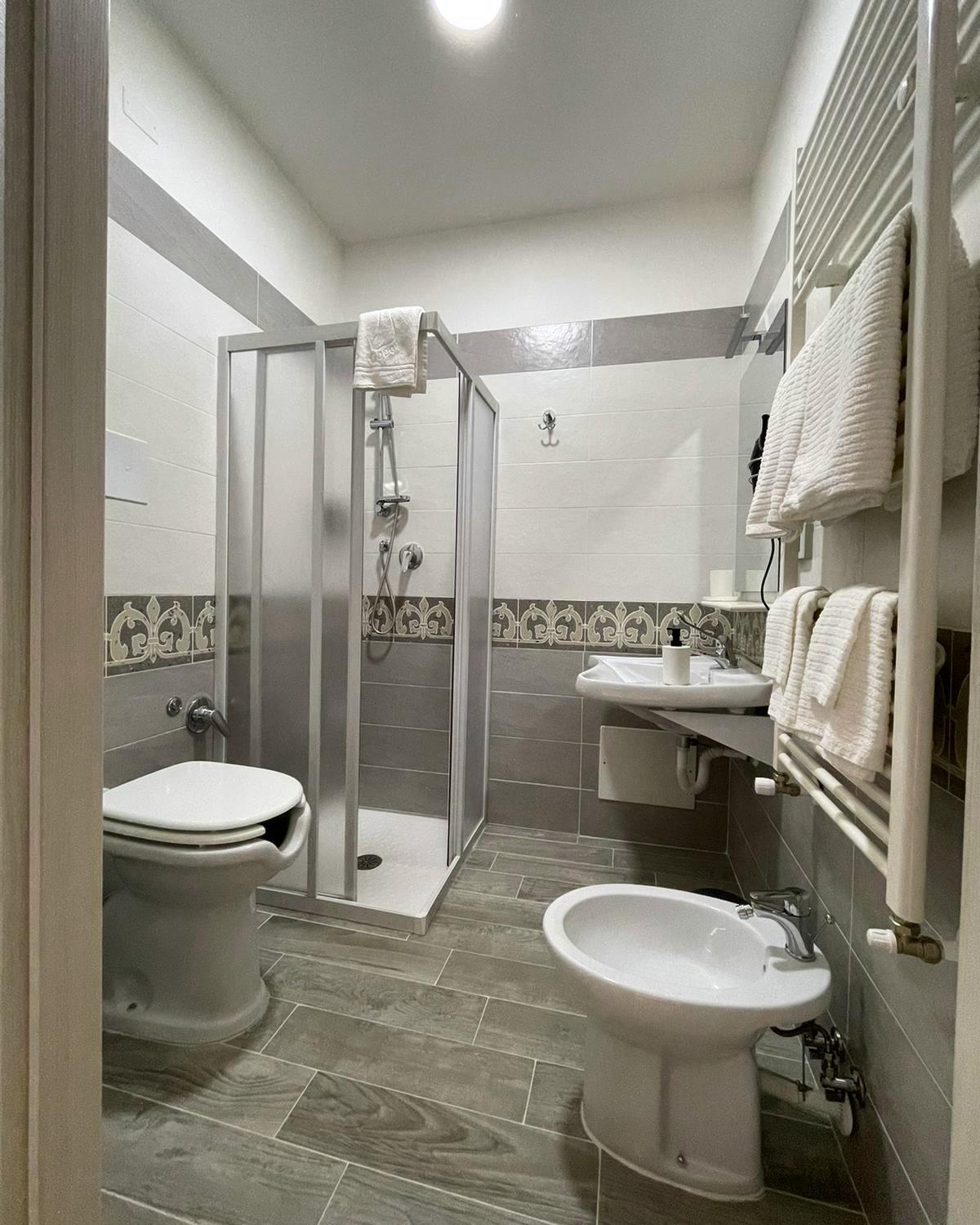 King Room with Balcony photo 2