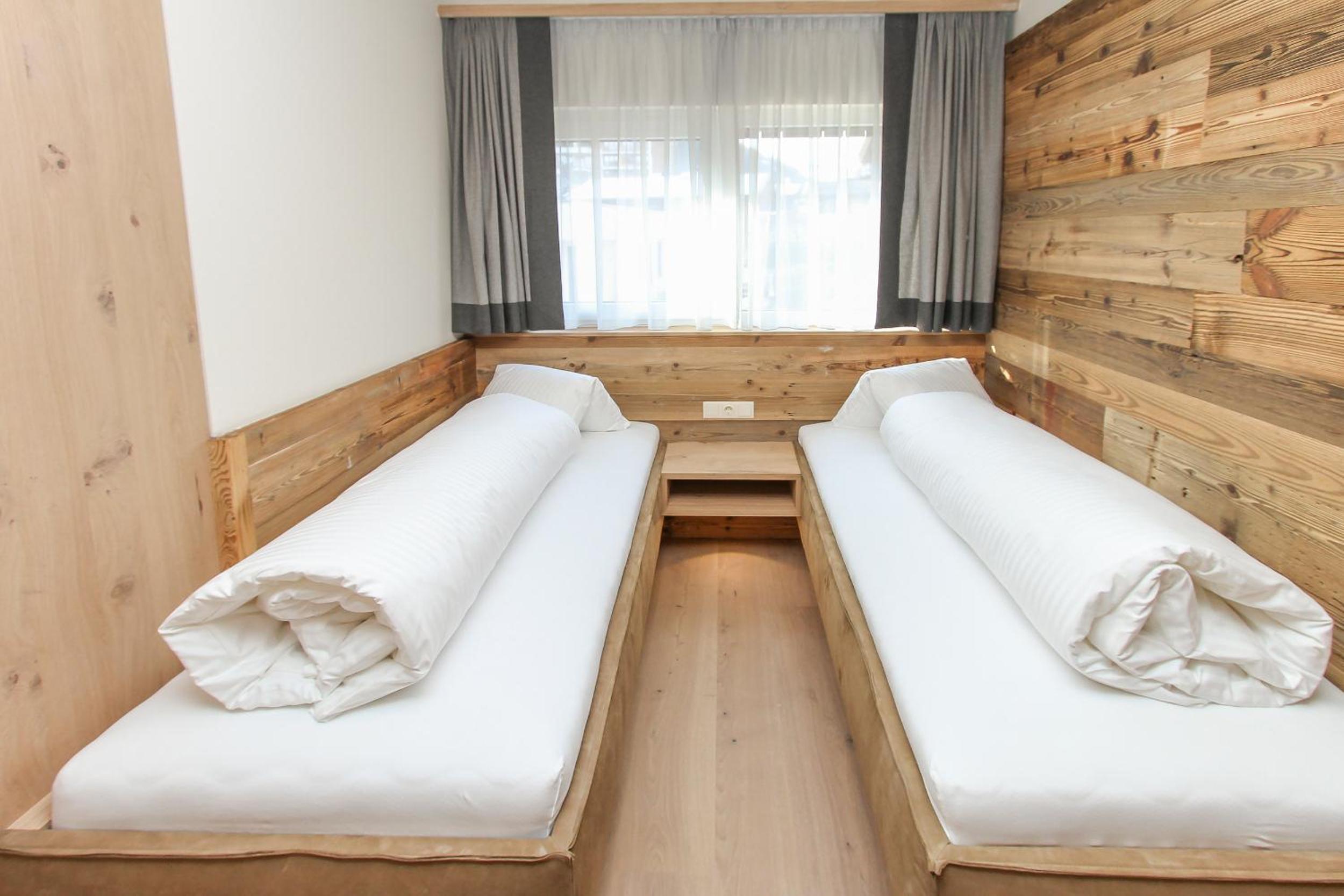 Two-Bedroom Suite - Photo 8