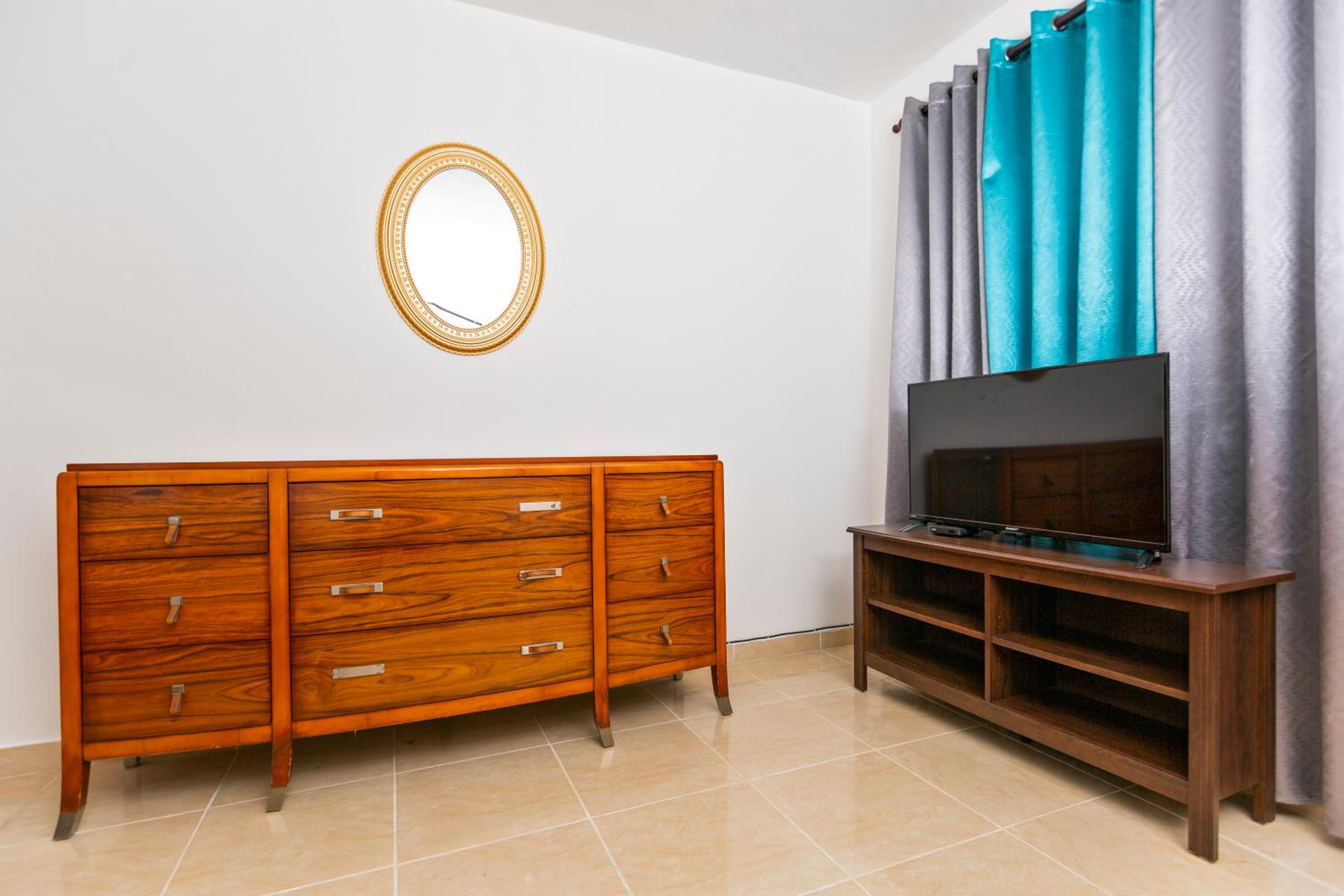 Three-Bedroom Deluxe Apartment photo 3